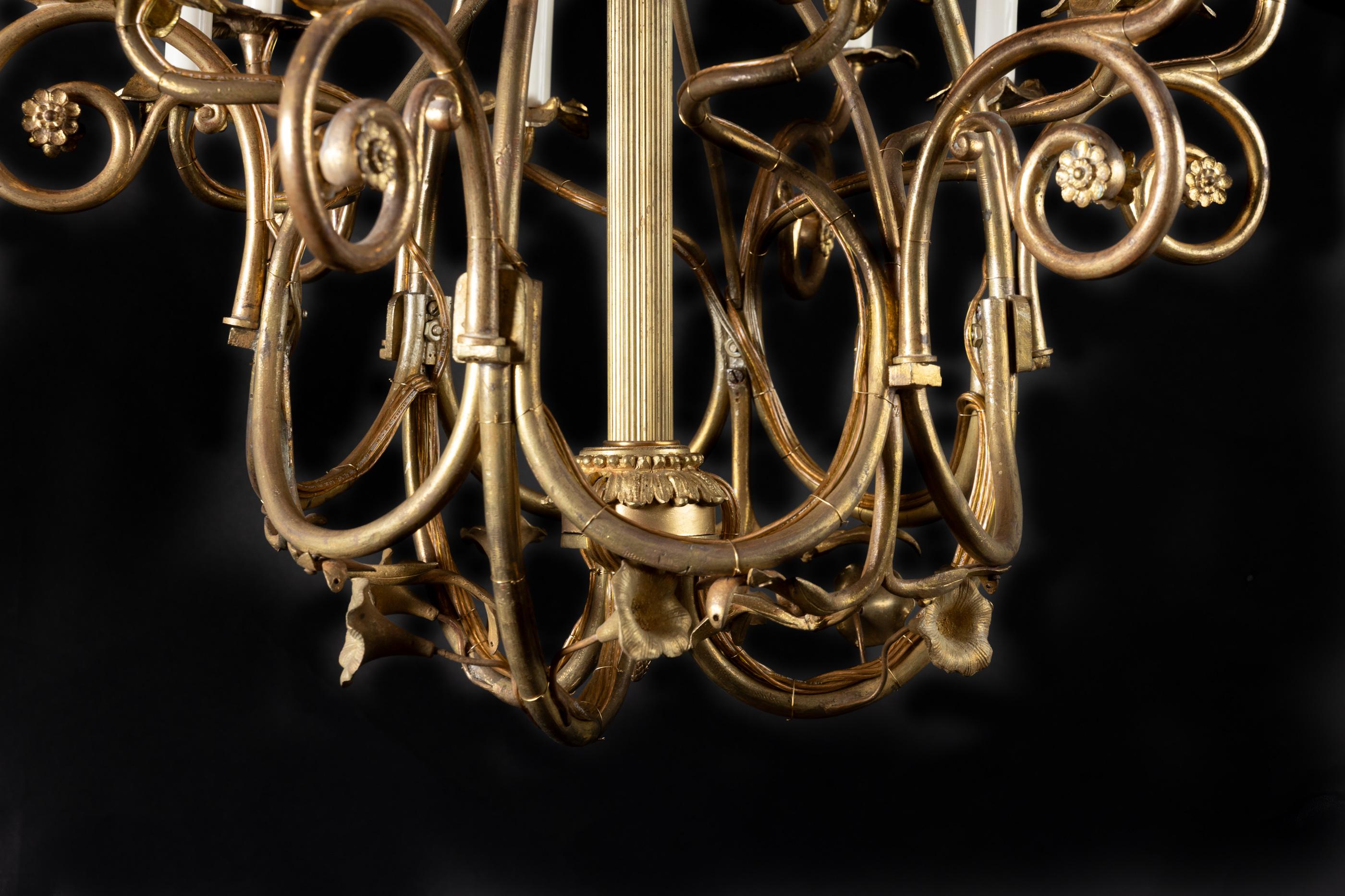 Beautiful and Unique French Art Nouveau Bronze Chandelier in vendita 6