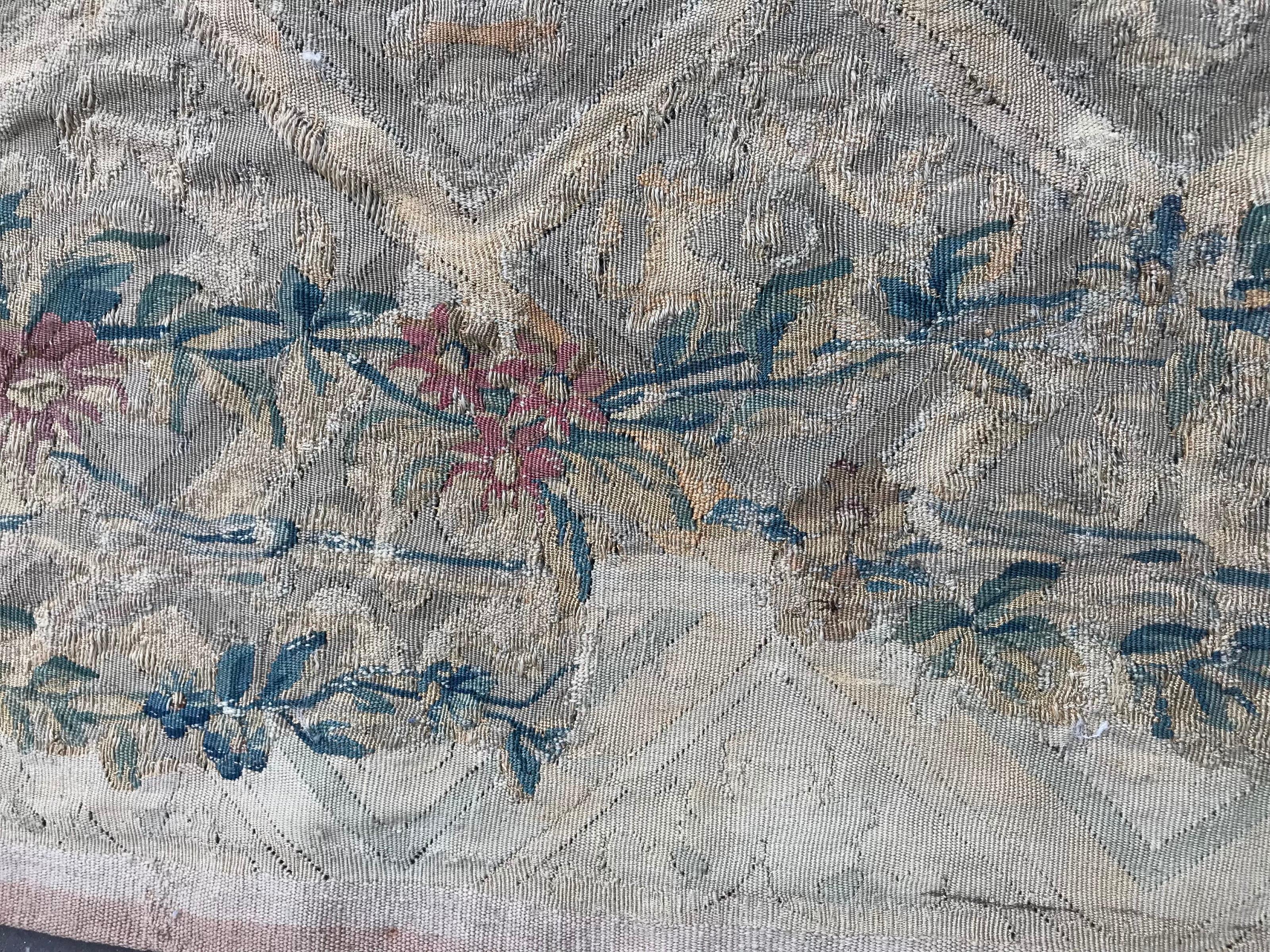 Tissé à la main Magnifique tapisserie ancienne d'Aubusson du 18ème siècle en vente
