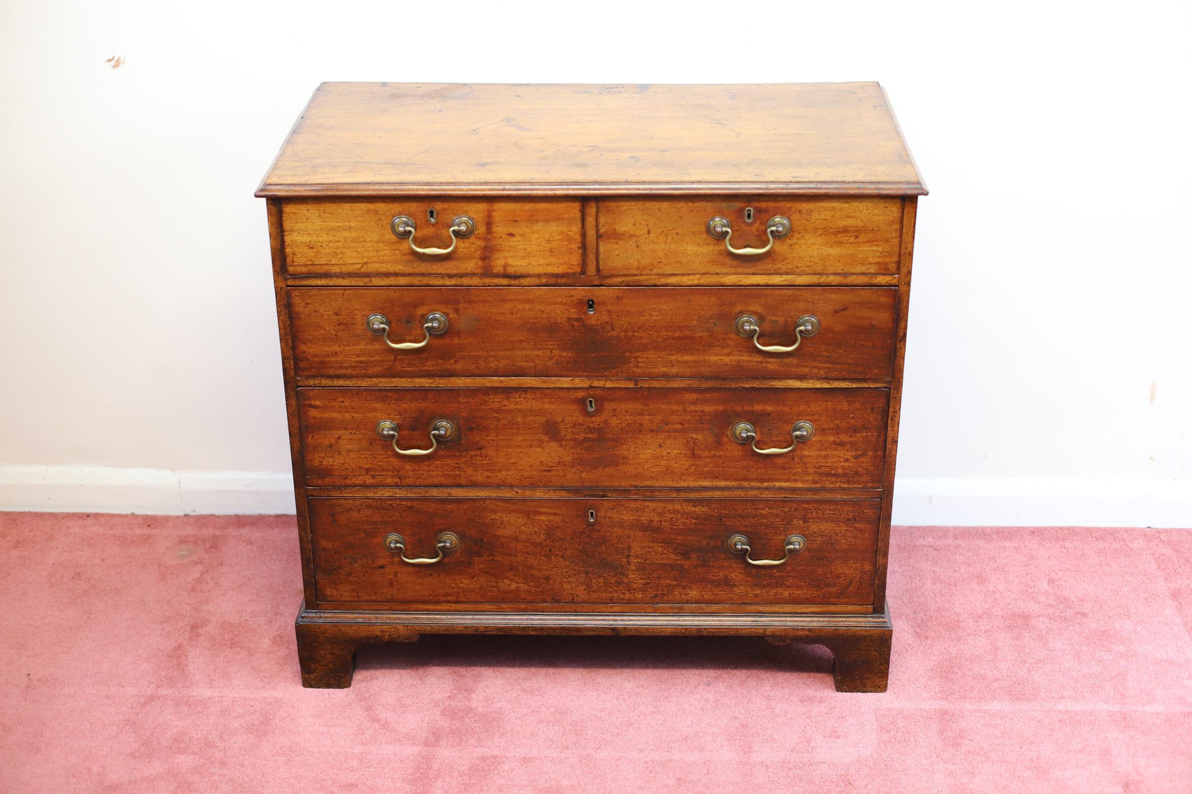 George III Beautiful Antique 18th Century Oak Chest Of Five Drawers  For Sale