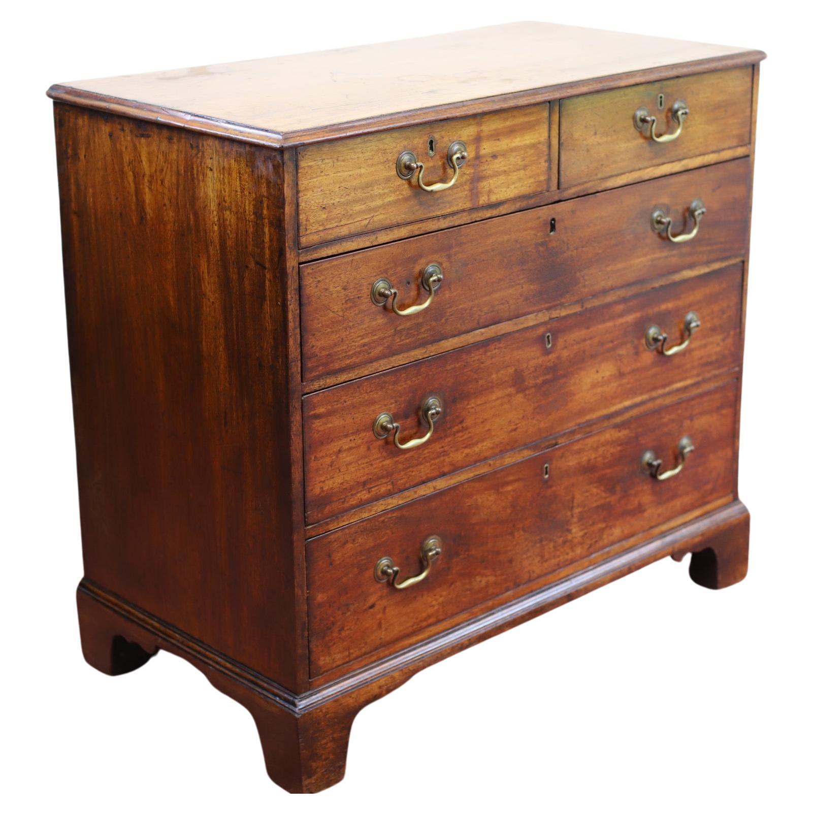 Beautiful Antique 18th Century Oak Chest Of Five Drawers 