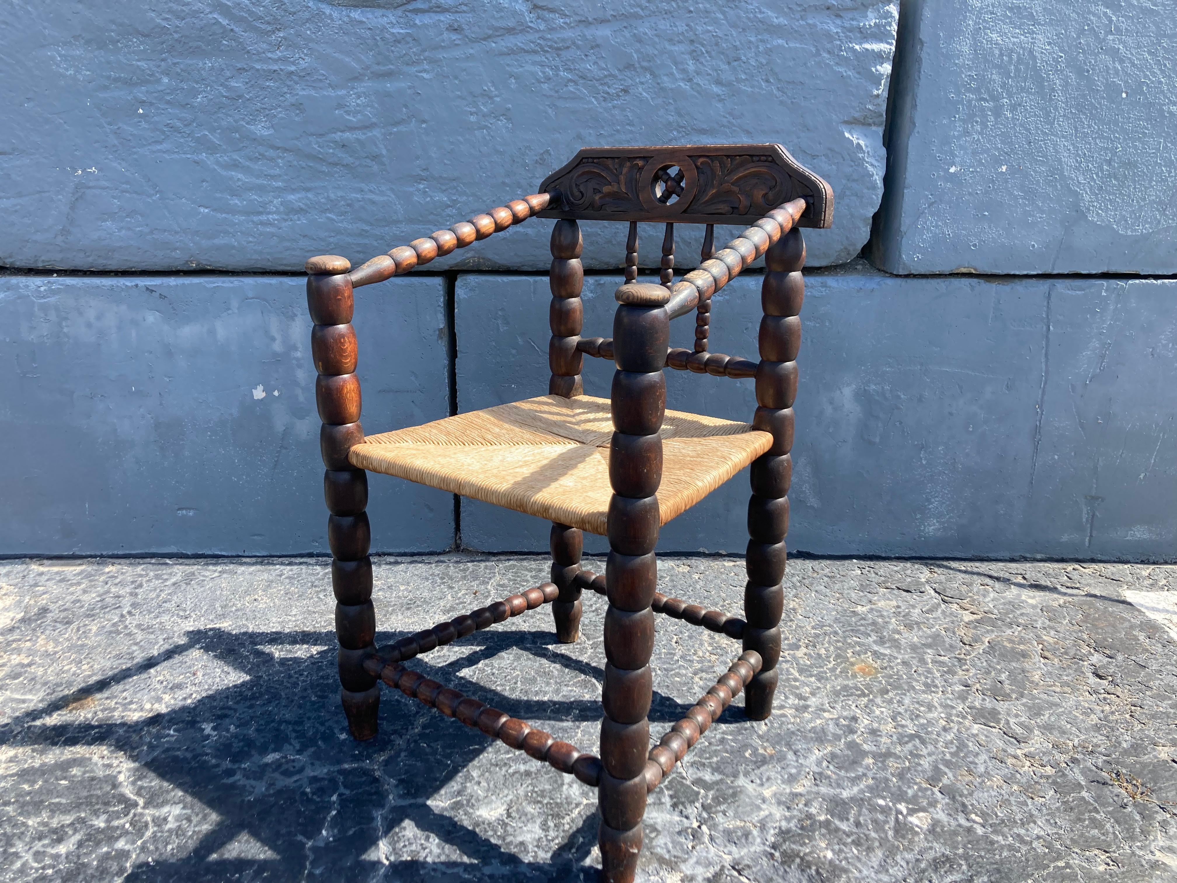 Beautiful Antique Arm Chair, Oak and Rush For Sale 3