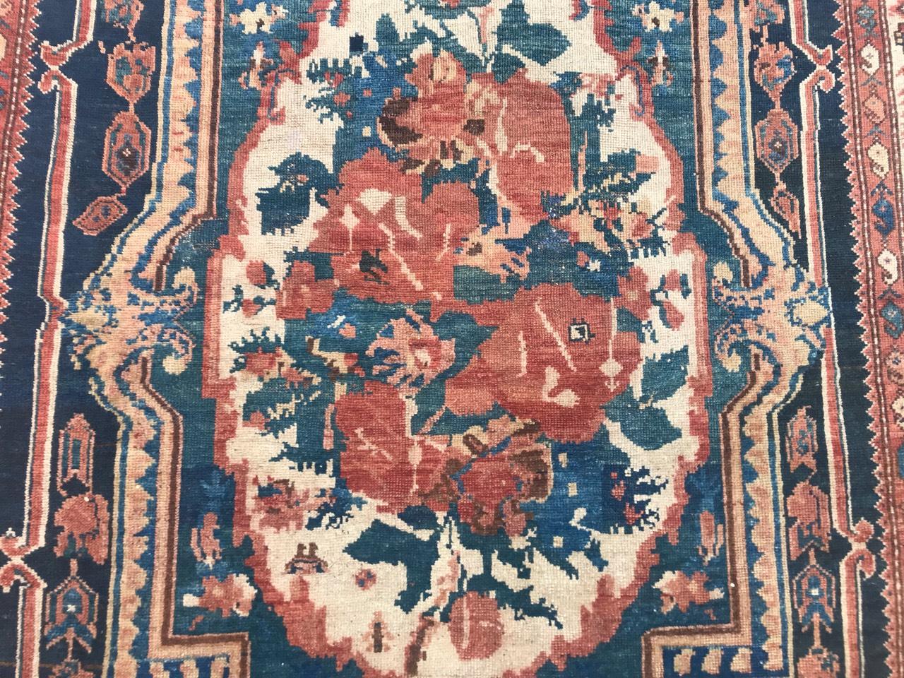 Bobyrug’s Beautiful Antique Aubusson Style Mid-Eastern Rug In Good Condition For Sale In Saint Ouen, FR