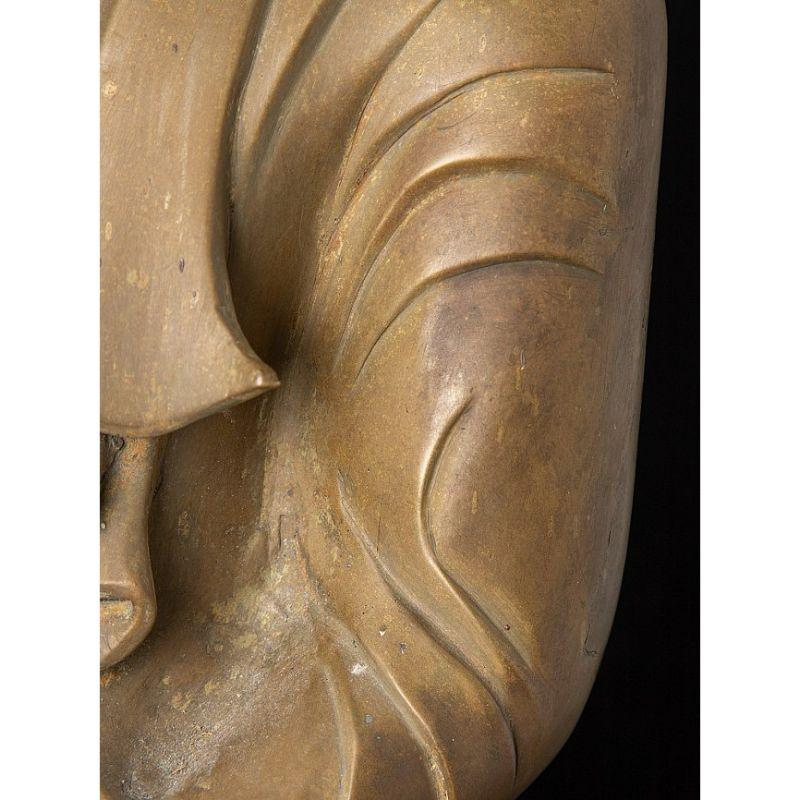 Schöne antike Mandalay-Buddha-Statue aus Bronze aus Burma im Angebot 12