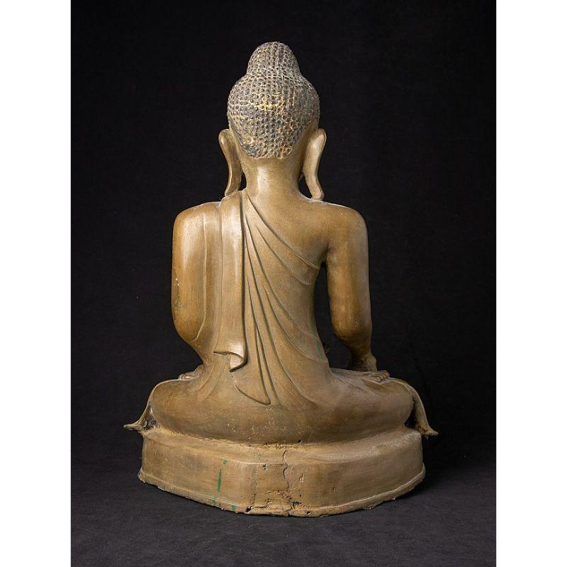 Beautiful Antique Bronze Mandalay Buddha Statue from Burma In Good Condition For Sale In DEVENTER, NL