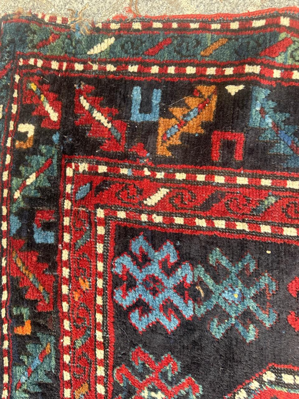Kazakh Magnifique tapis caucasien ancien du Kazak en vente