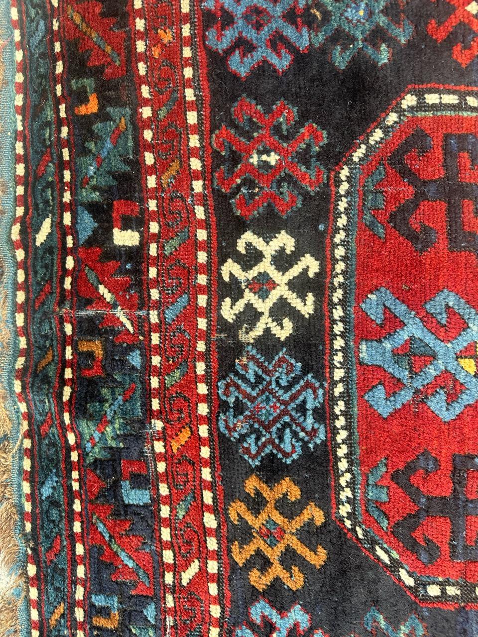 Kazakh Magnifique tapis caucasien ancien du Kazak en vente