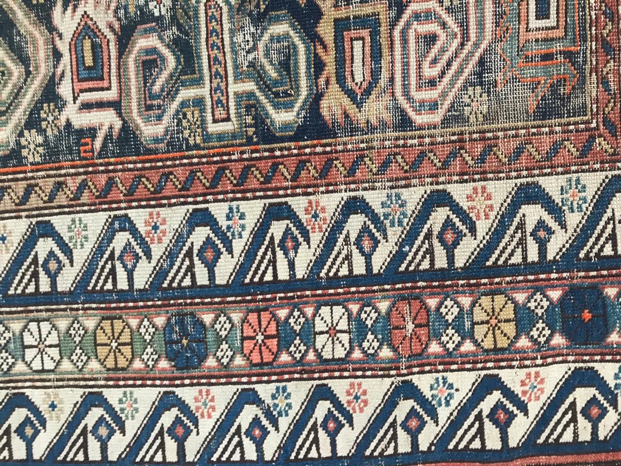 Magnifique tapis caucasien ancien Shirvan Perepedil État moyen - En vente à Saint Ouen, FR