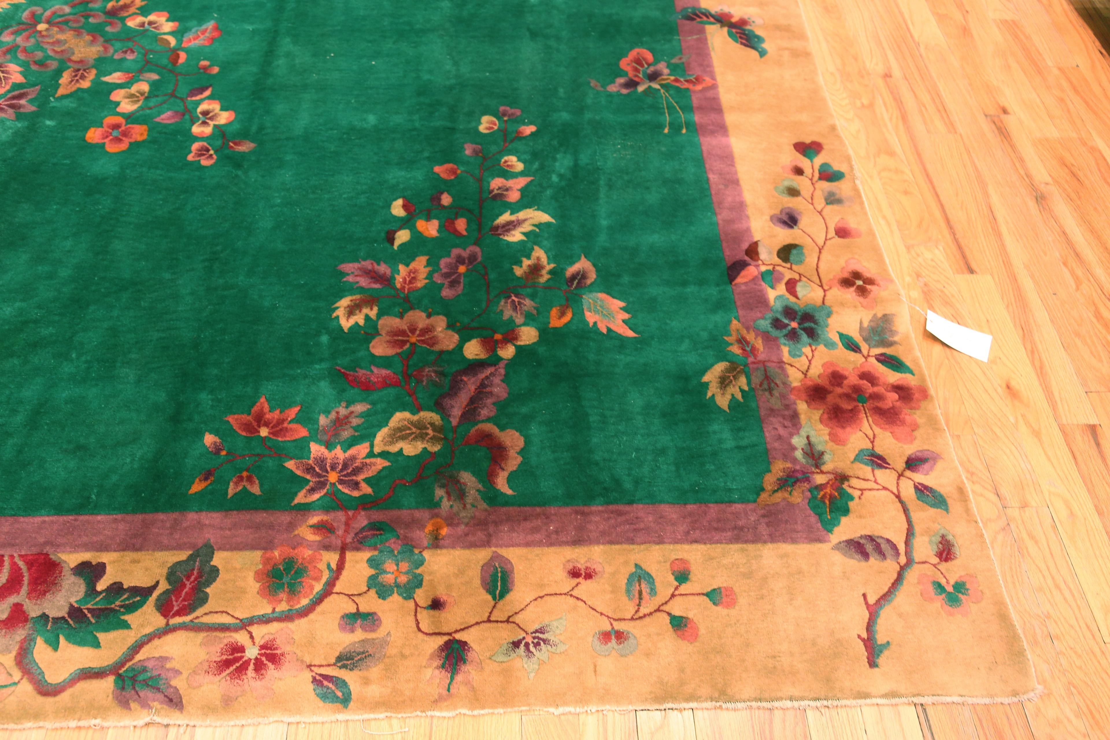 20ième siècle Magnifique tapis Art Déco chinois ancien à motifs floraux 9' x 11'6