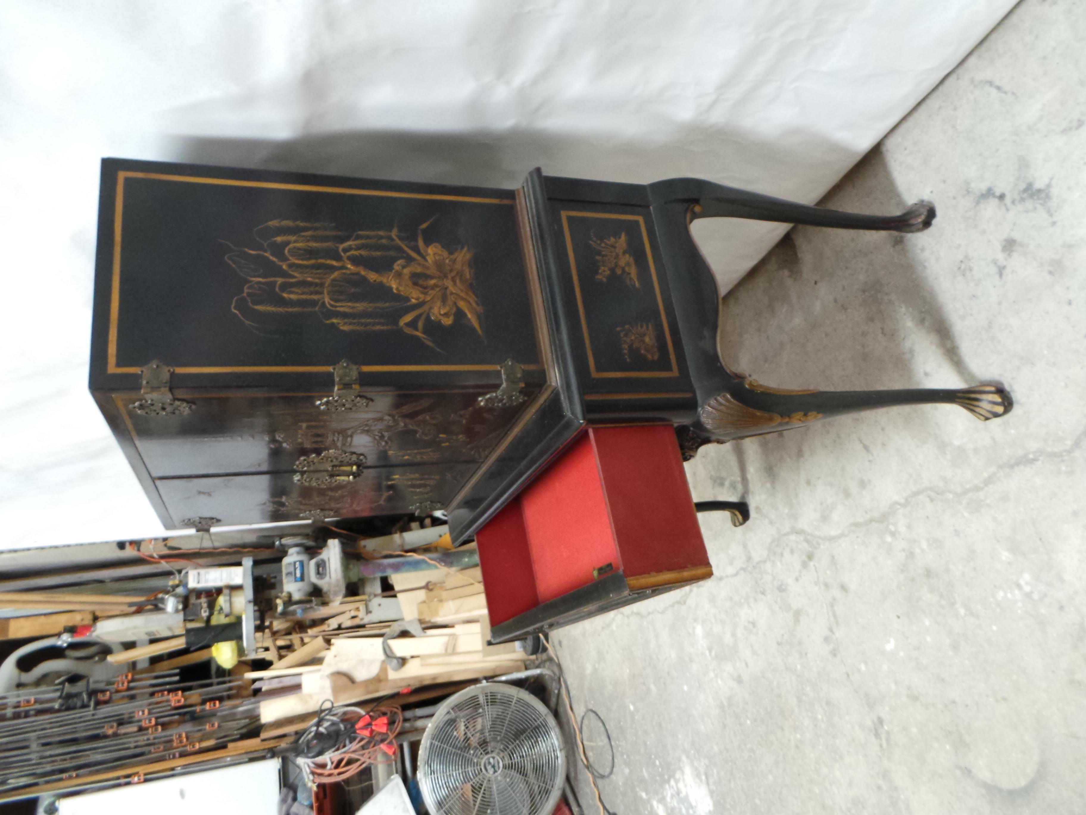 Beautiful Antique Chinoiseri American Made For Sale 4