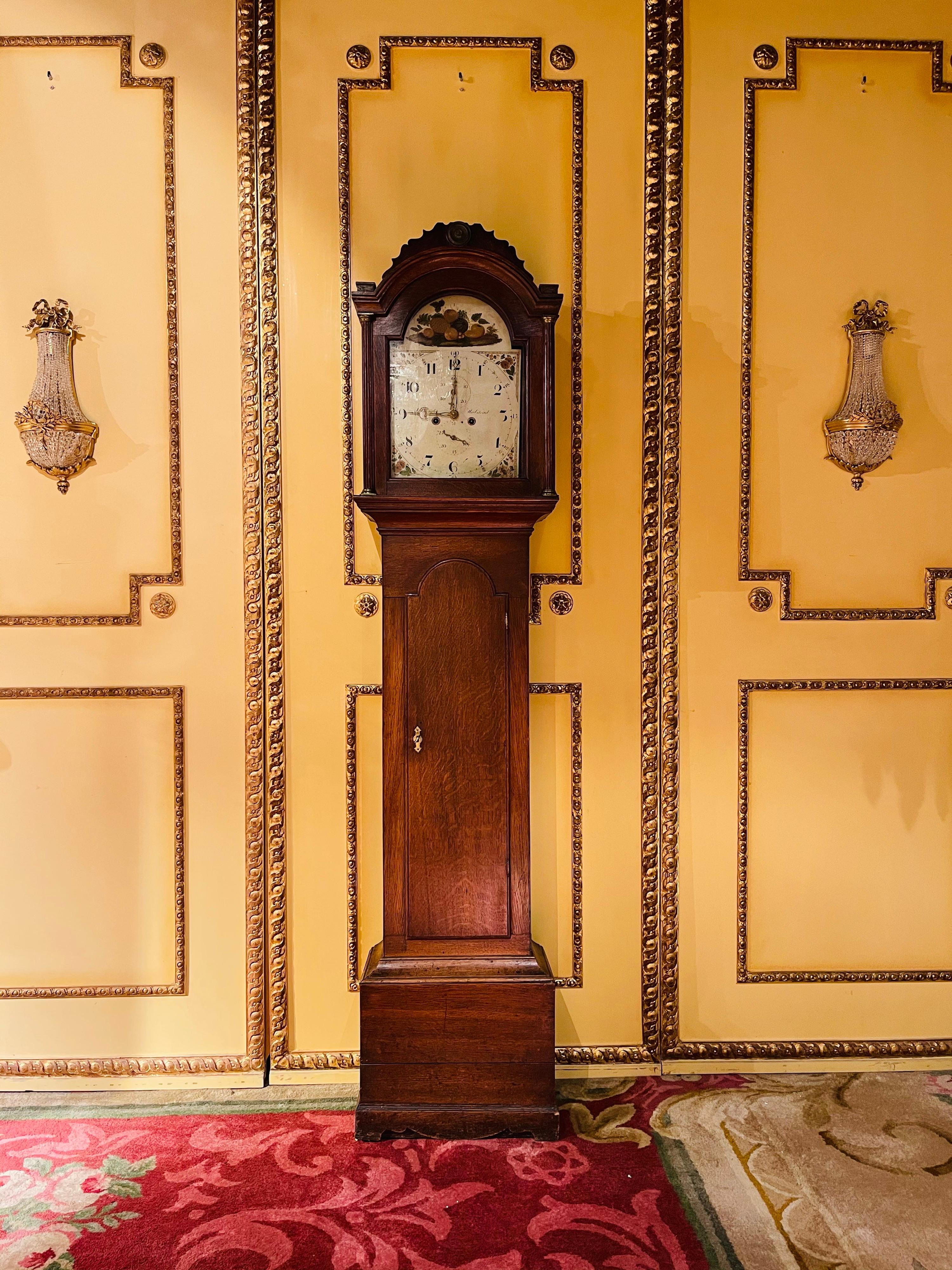 Beautiful antique English grandfather clock, oak, 19th century.

English floor clock, oak with thread inlay, hand painted dial with arabic numerals and polychrome painting. massive anchor escapement, movement needs to be revised.
     