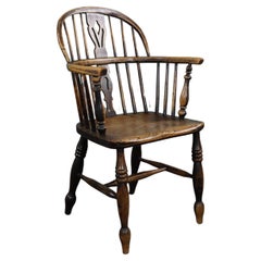 Beautiful antique English low back Windsor Armchair/chair, 18th century