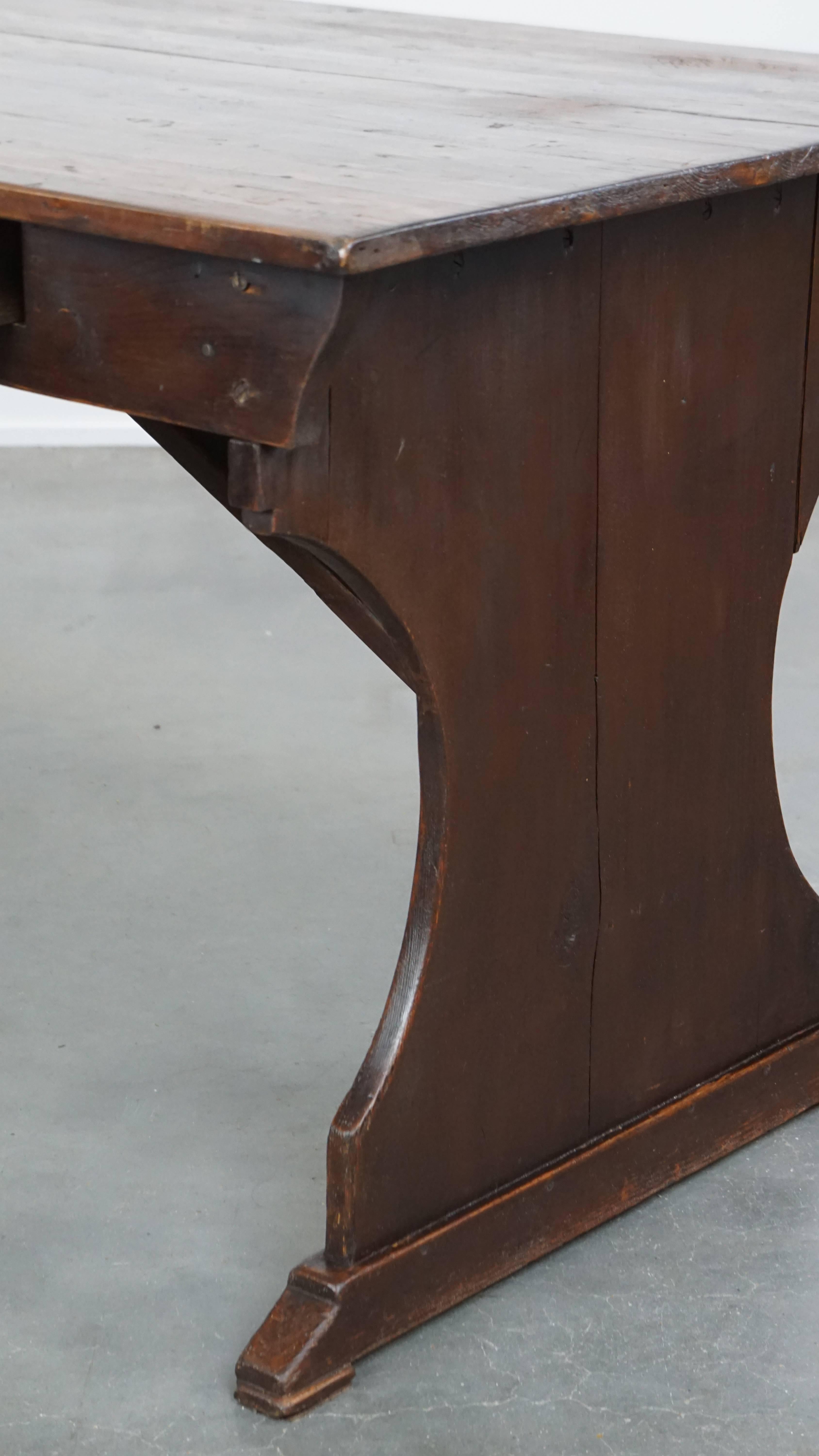 Belle table de monastère anglaise ancienne en pin du 19ème siècle en vente 7