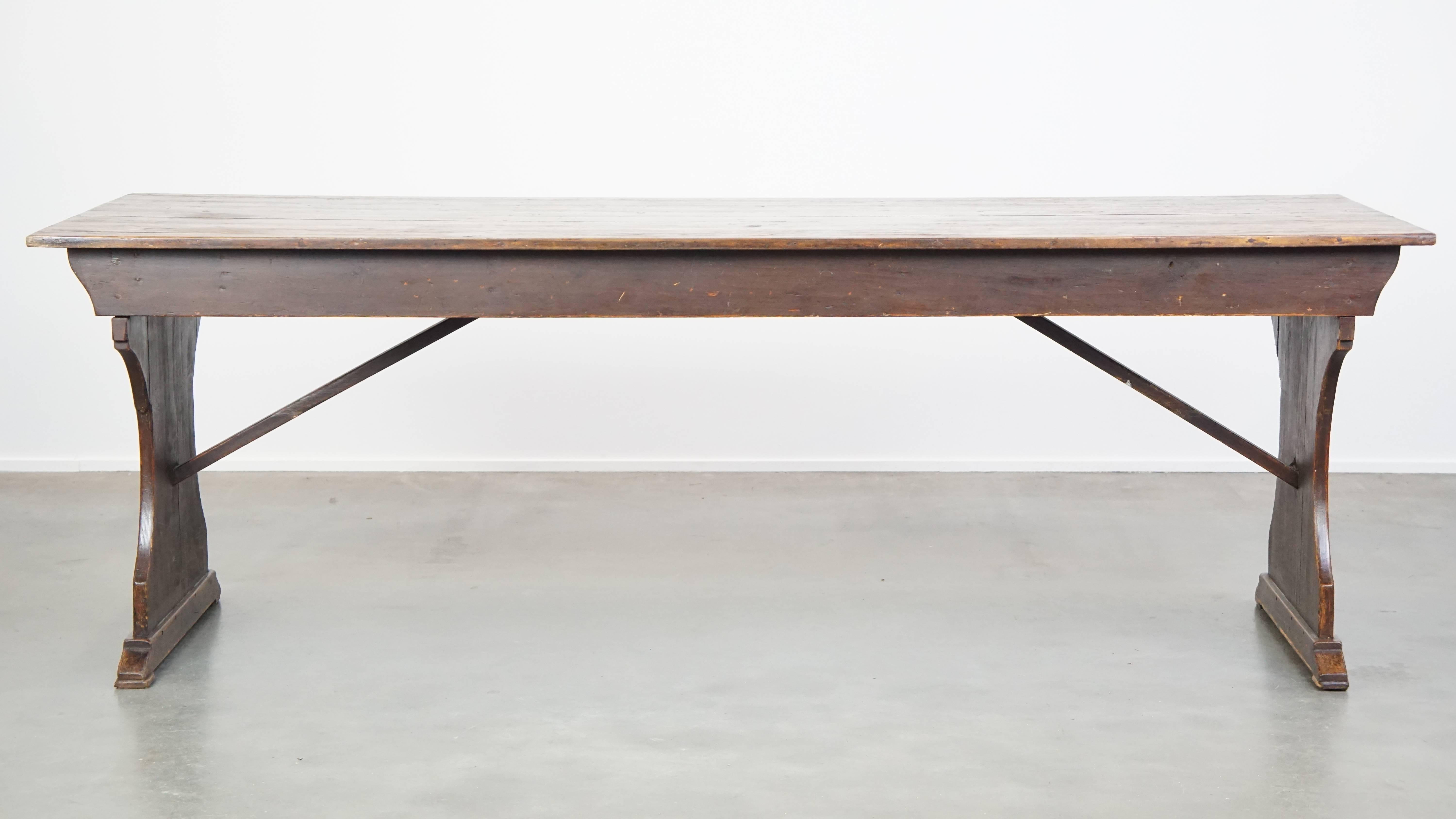 Fait main Belle table de monastère anglaise ancienne en pin du 19ème siècle en vente
