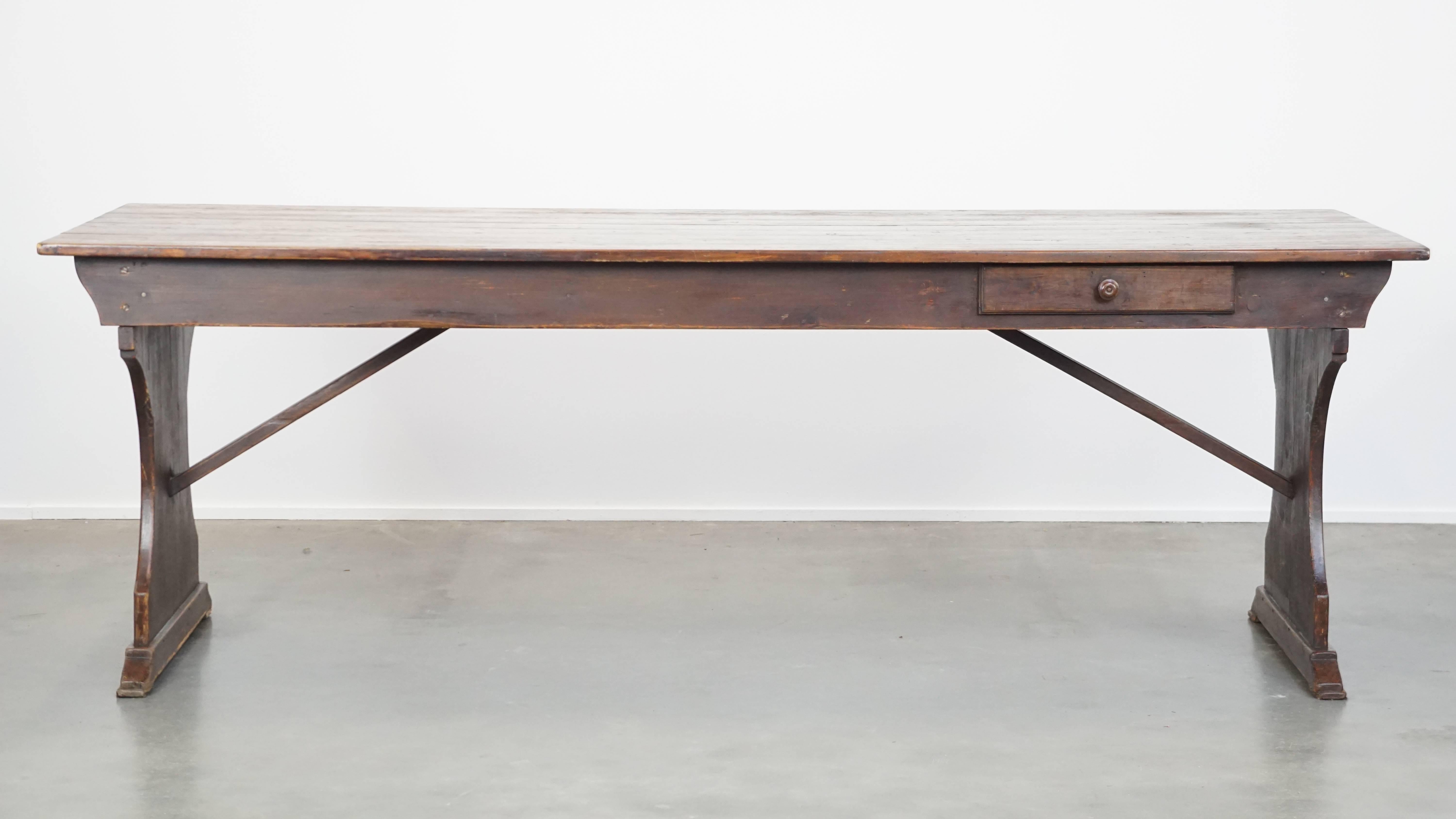 XIXe siècle Belle table de monastère anglaise ancienne en pin du 19ème siècle en vente