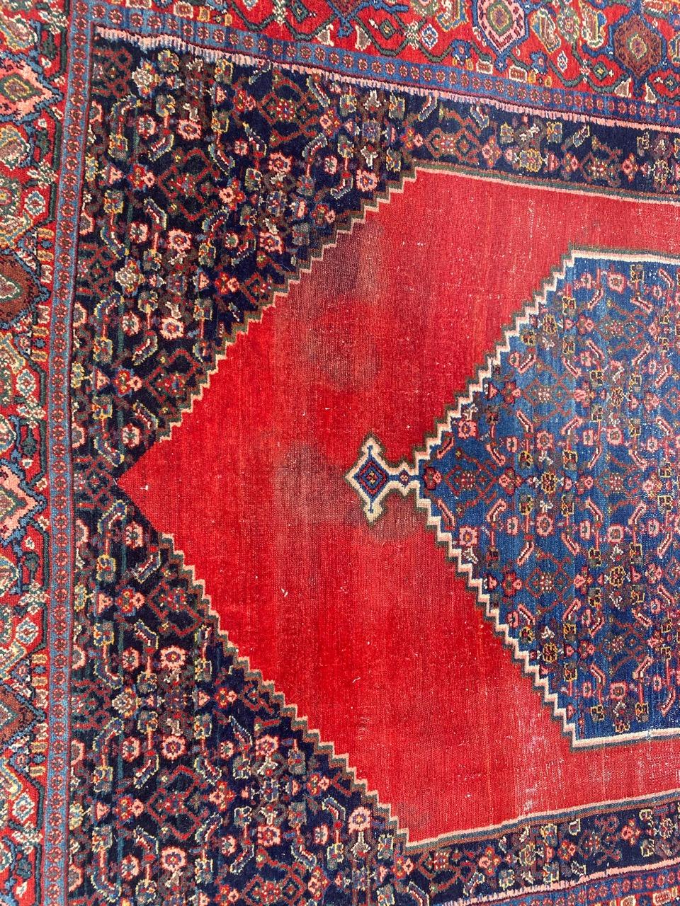 Nice late 19th century Senneh rug with beautiful design and nice natural colors, entirely and finely hand knotted with wool velvet on cotton foundation.

✨✨✨
