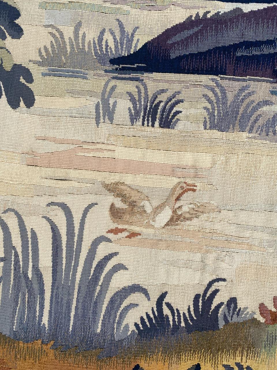 Belle tapisserie française d'Aubusson du début du 20ème siècle avec un beau dessin de scène champêtre et de belles couleurs, entièrement tissée à la main avec de la laine et de la soie.

✨✨✨
