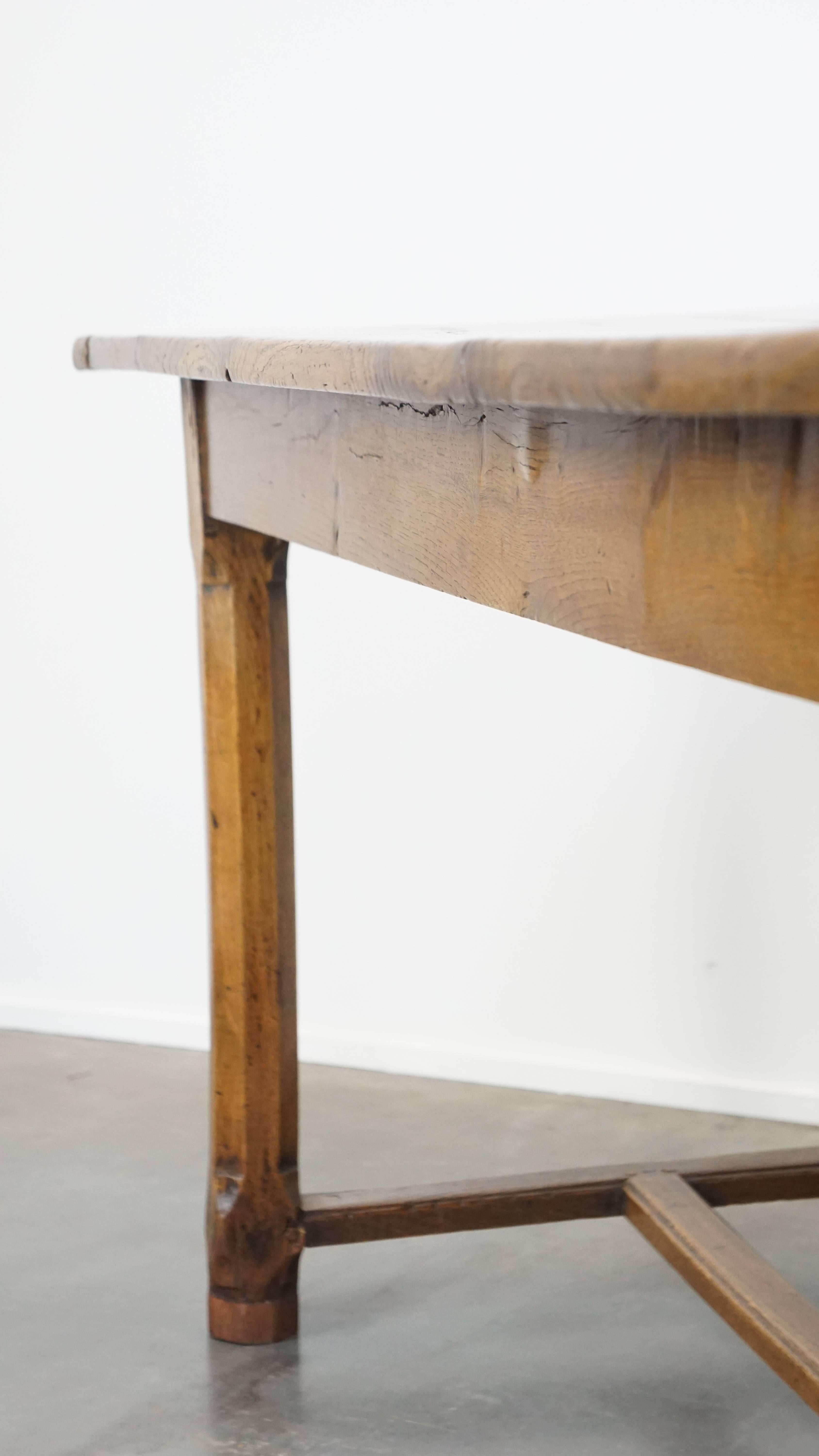 Beautiful Antique French Farmhouse Dining Table in Oak with 2 Drawers For Sale 3