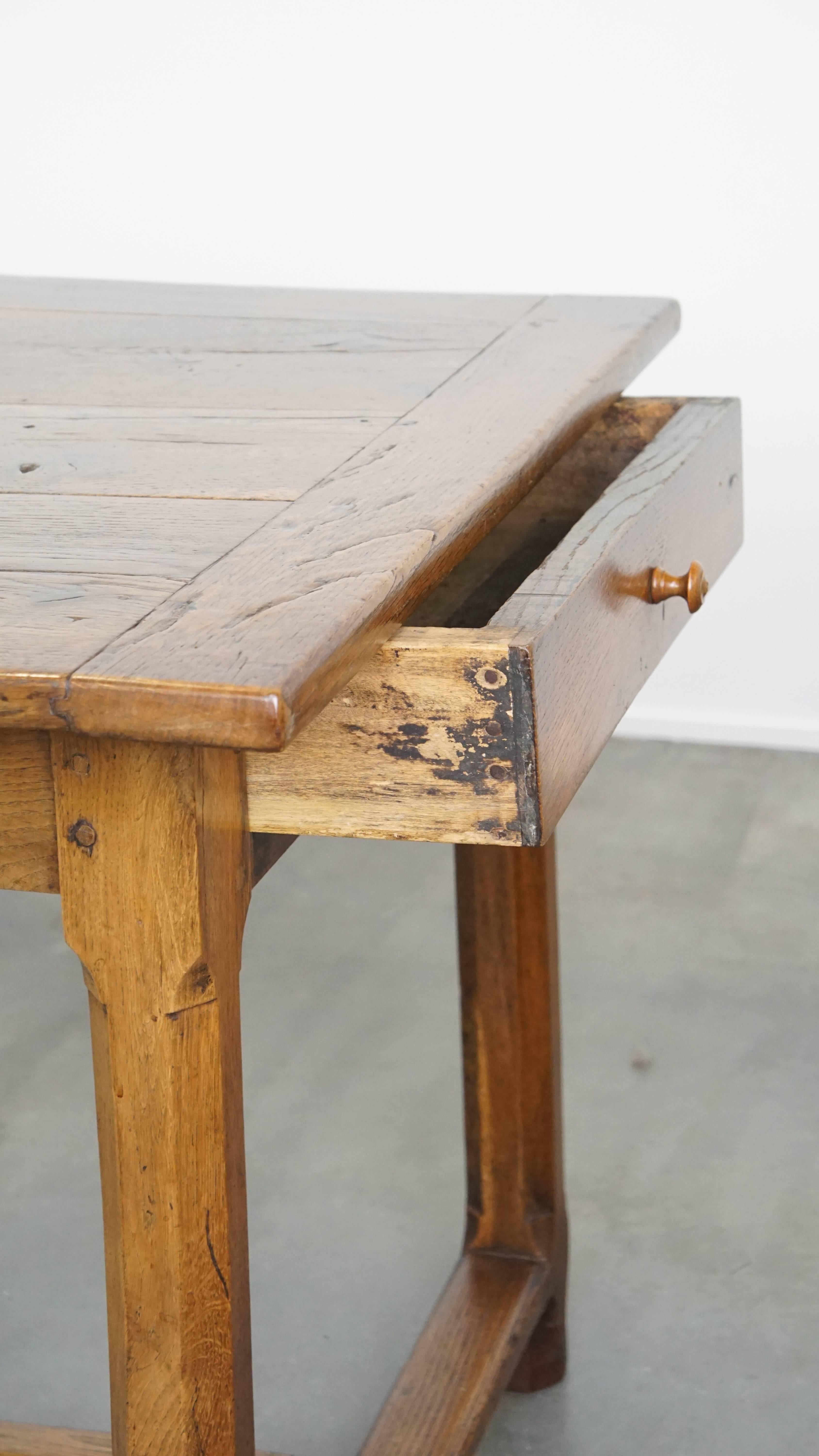 Beautiful Antique French Farmhouse Dining Table in Oak with 2 Drawers For Sale 6