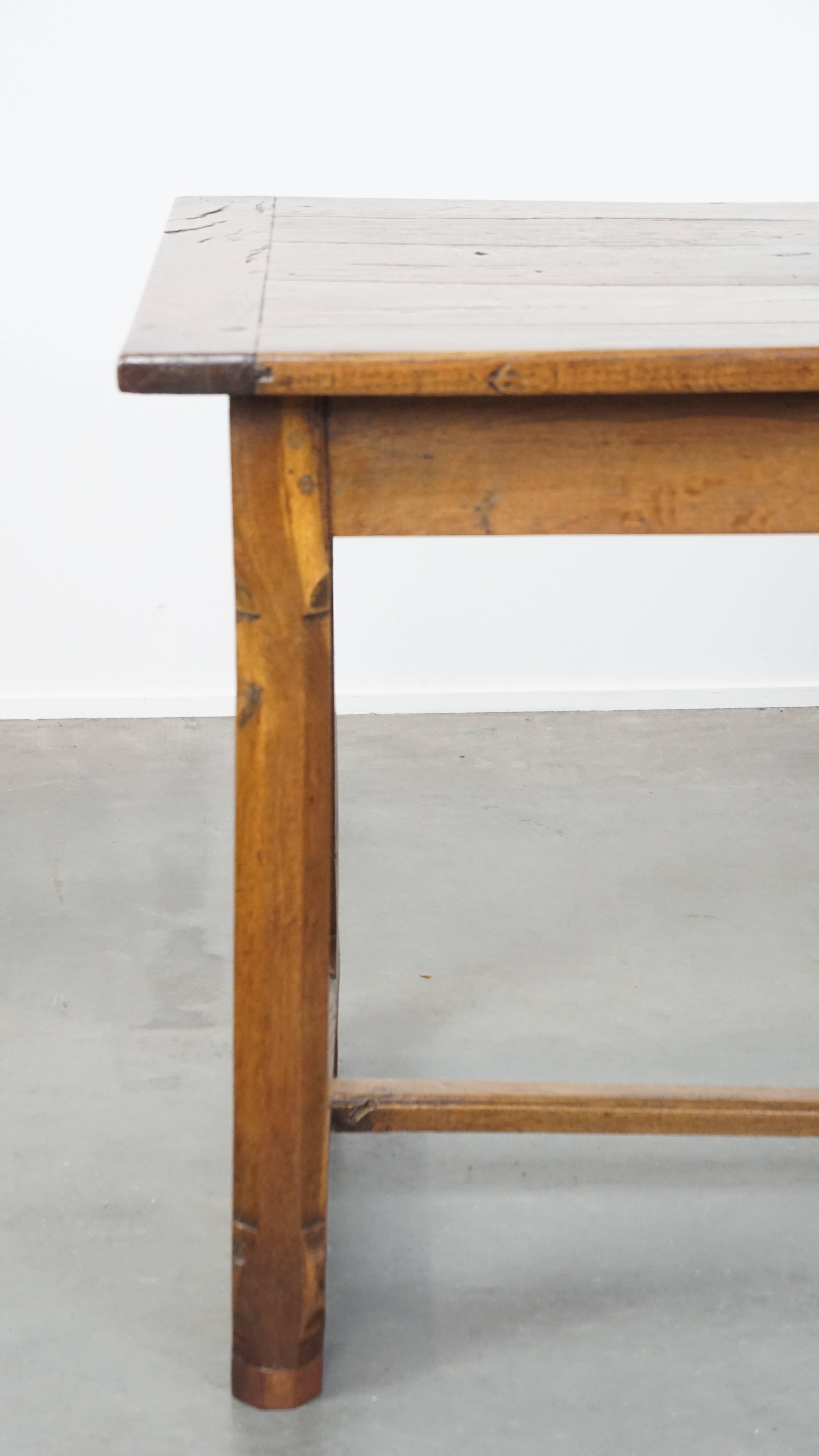 Beautiful Antique French Farmhouse Dining Table in Oak with 2 Drawers For Sale 9