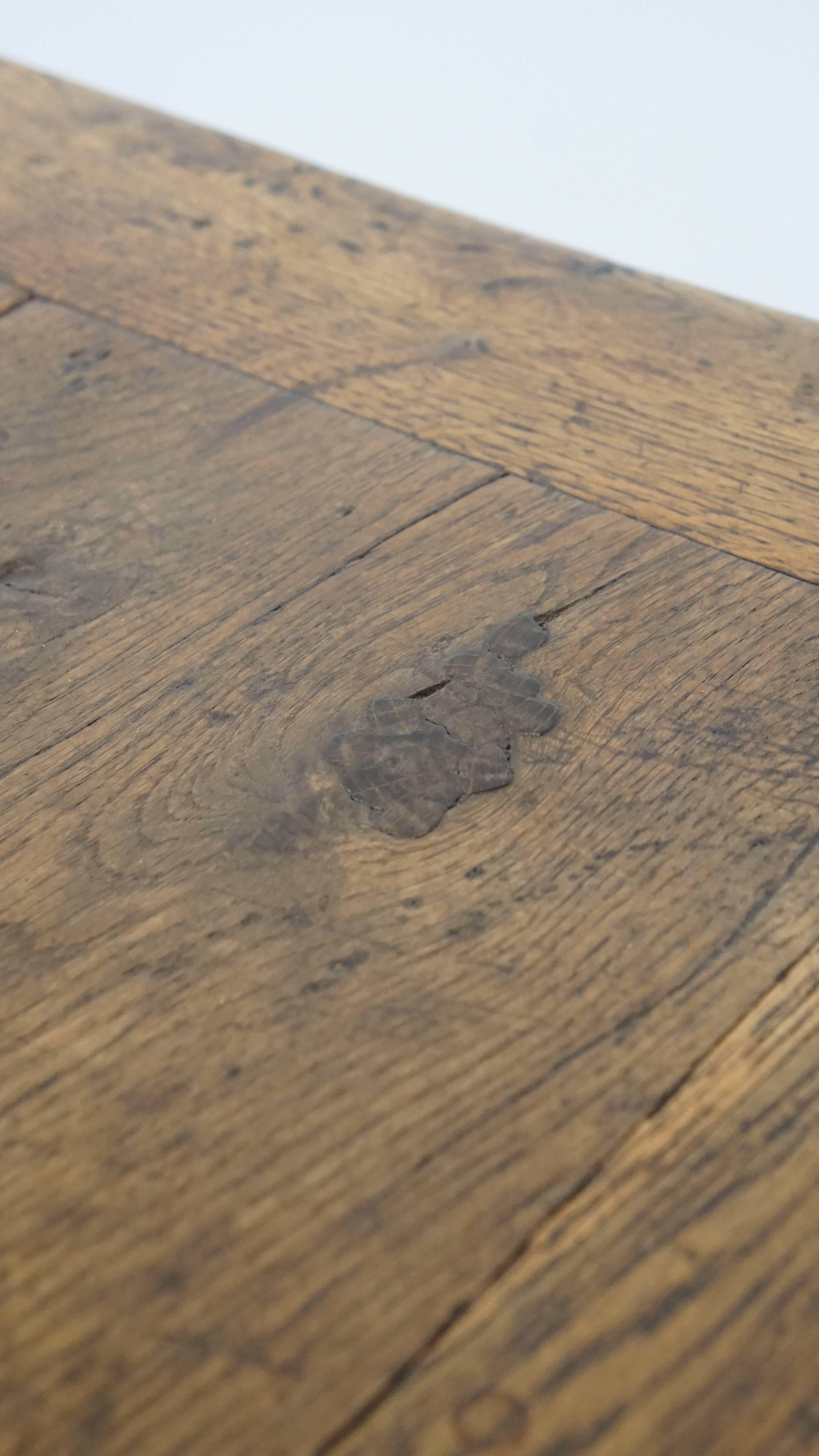 Beautiful Antique French Farmhouse Dining Table in Oak with 2 Drawers For Sale 10