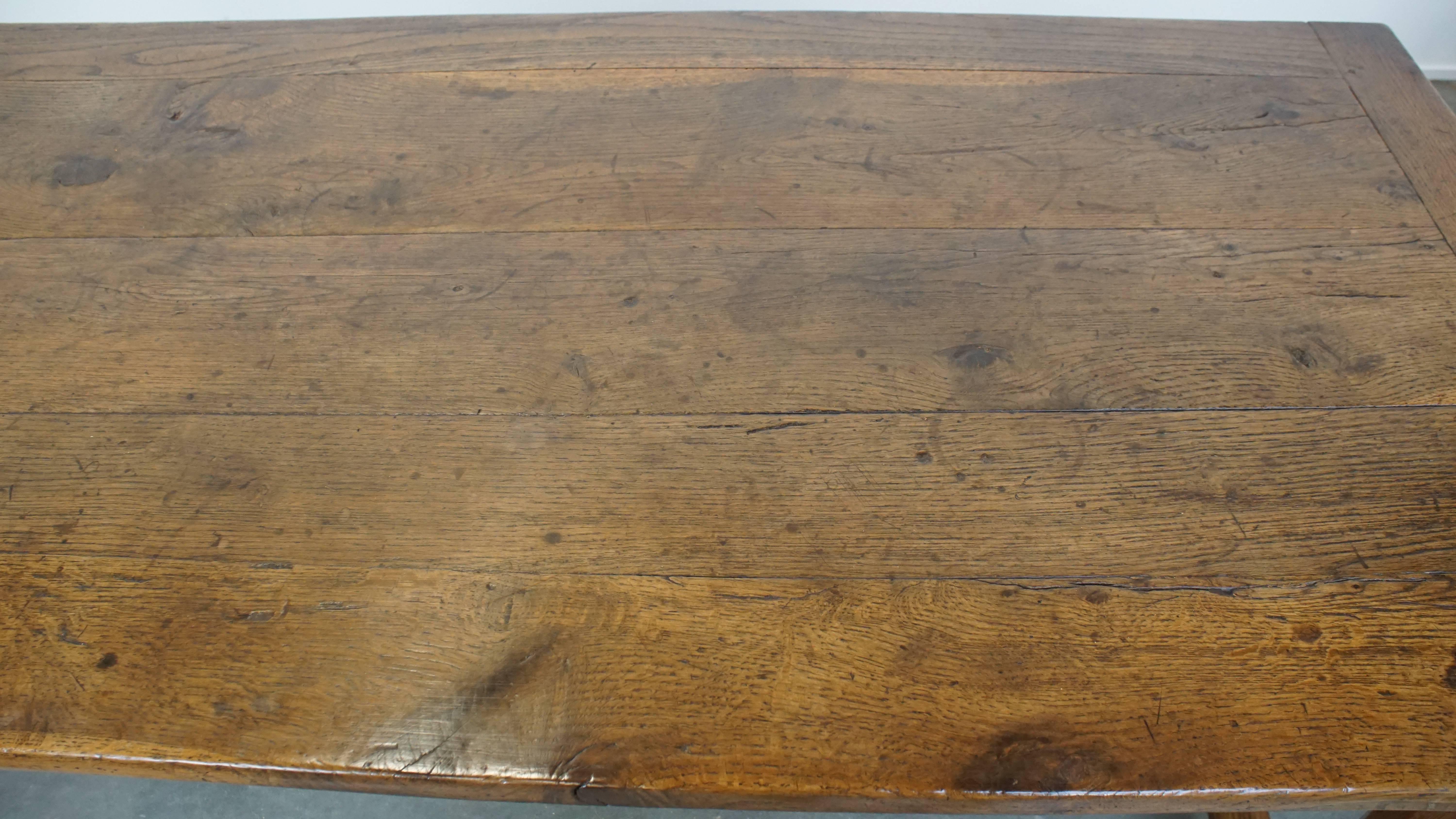Beautiful Antique French Farmhouse Dining Table in Oak with 2 Drawers For Sale 1