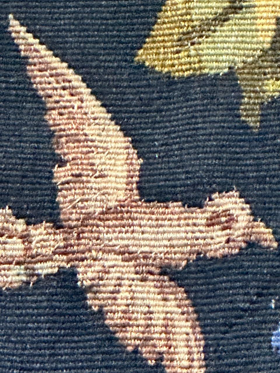 Schöner antiker französischer handgewebter Aubusson-Wandteppich 