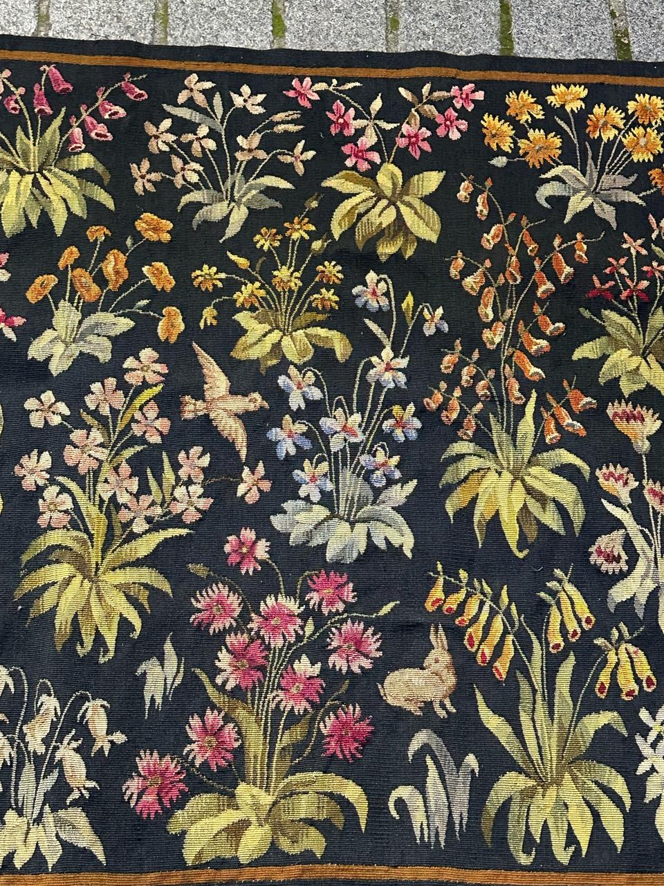 Schöner antiker französischer handgewebter Aubusson-Wandteppich 