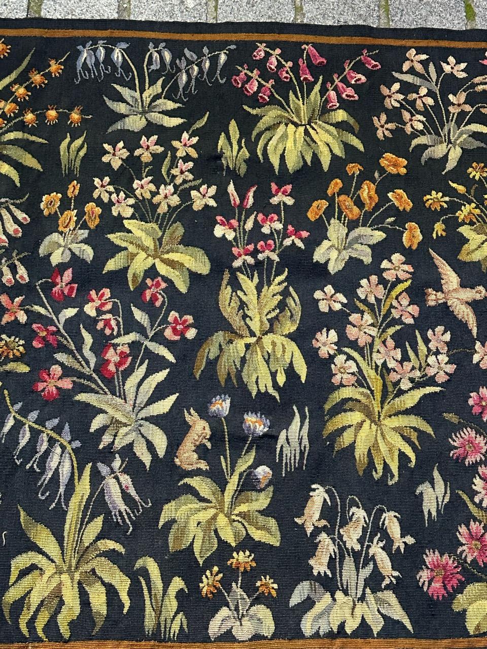 Schöner antiker französischer handgewebter Aubusson-Wandteppich 