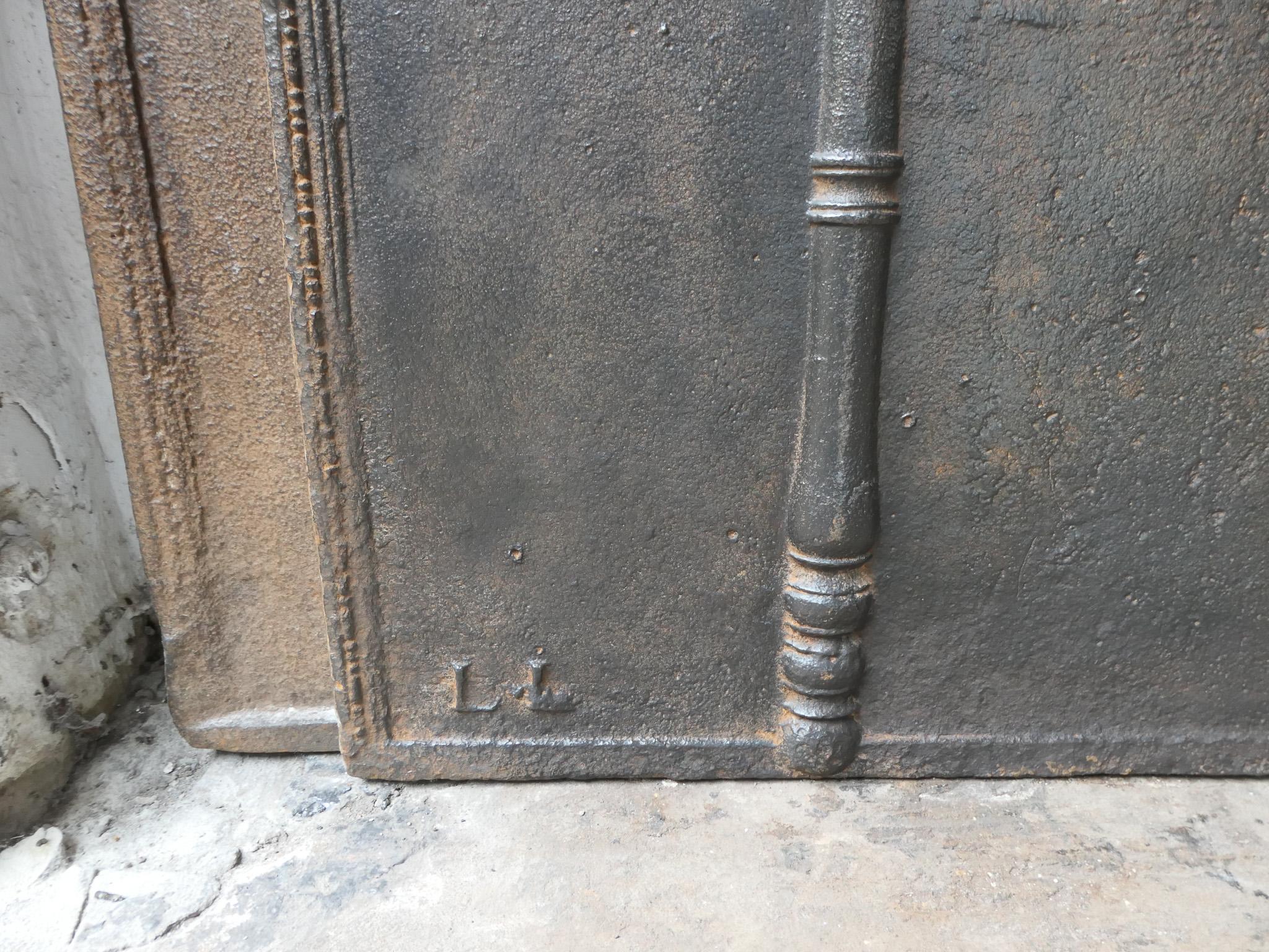 Beautiful Antique French Neoclassical Fireback / Backsplash, 18th - 19th Century For Sale 5