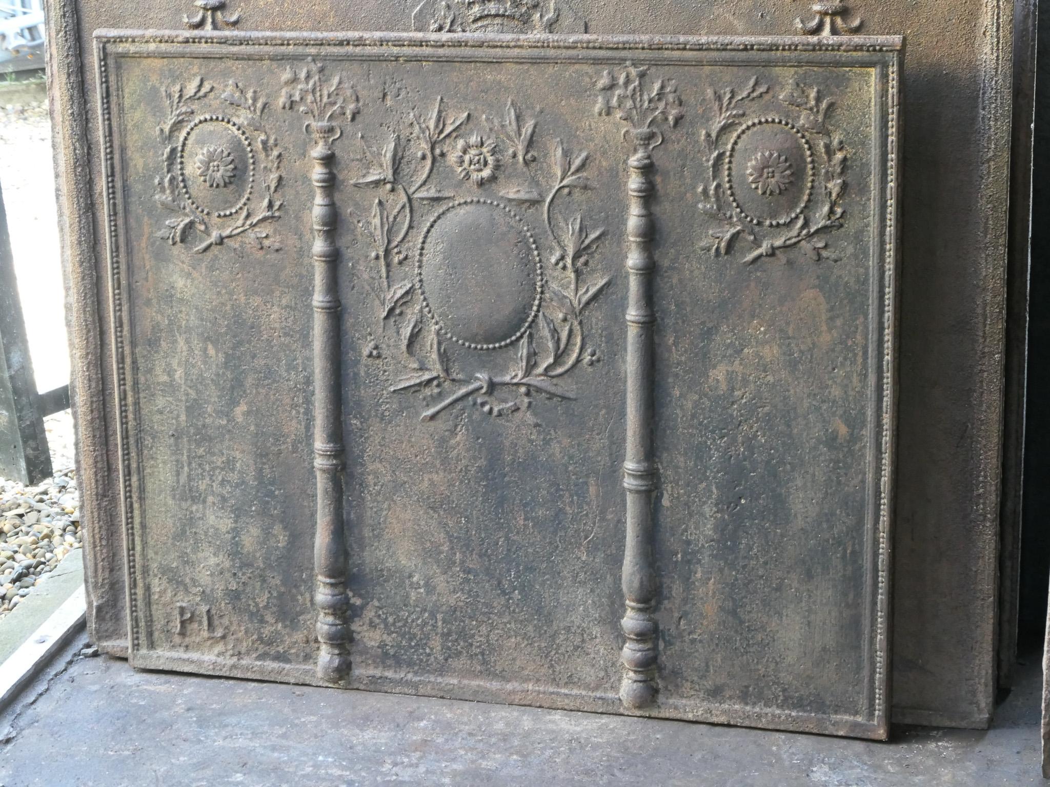 Beautiful Antique French Neoclassical Fireback / Backsplash, 18th - 19th Century For Sale 1