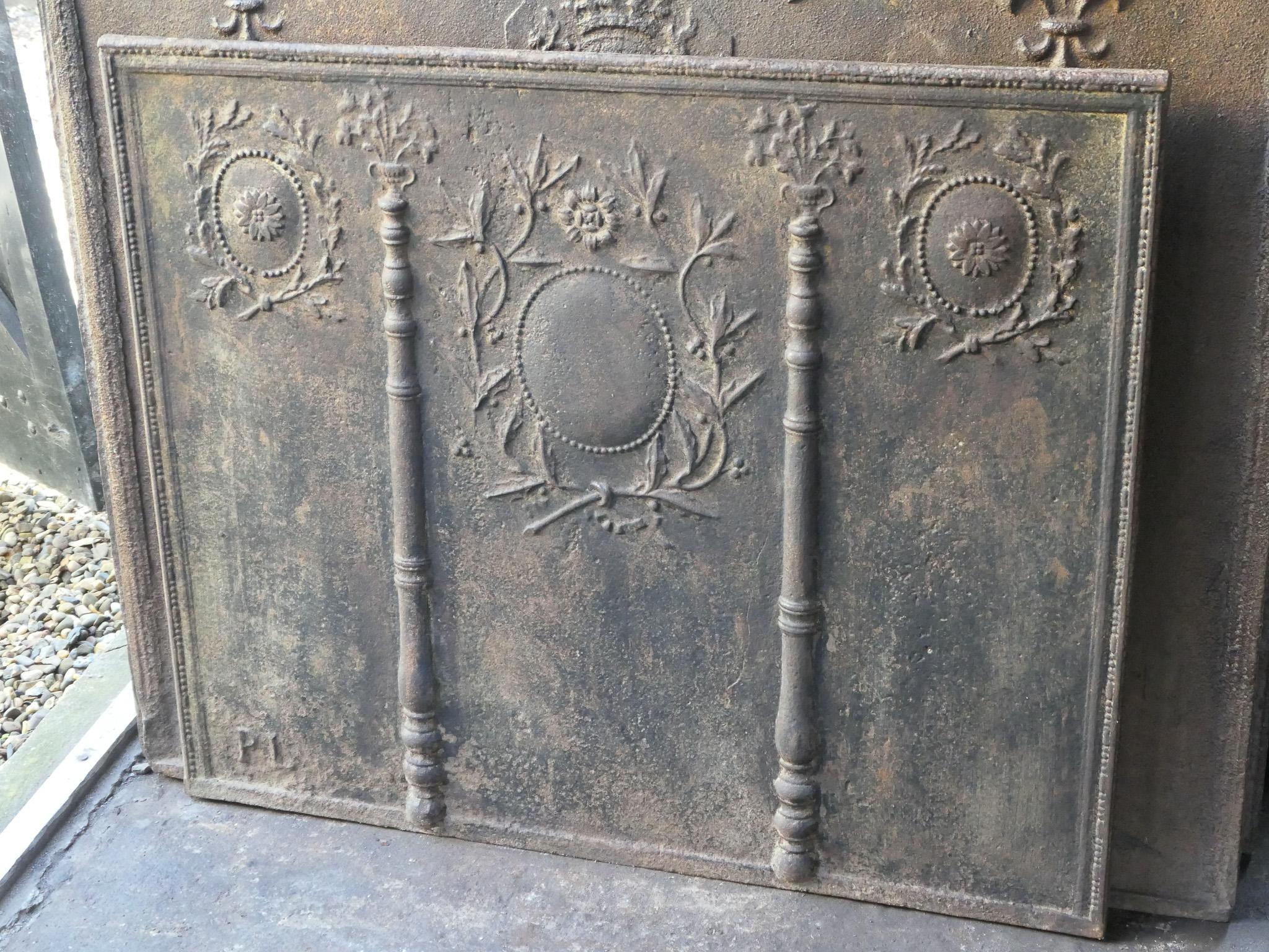 Beautiful Antique French Neoclassical Fireback / Backsplash, 18th - 19th Century For Sale 2