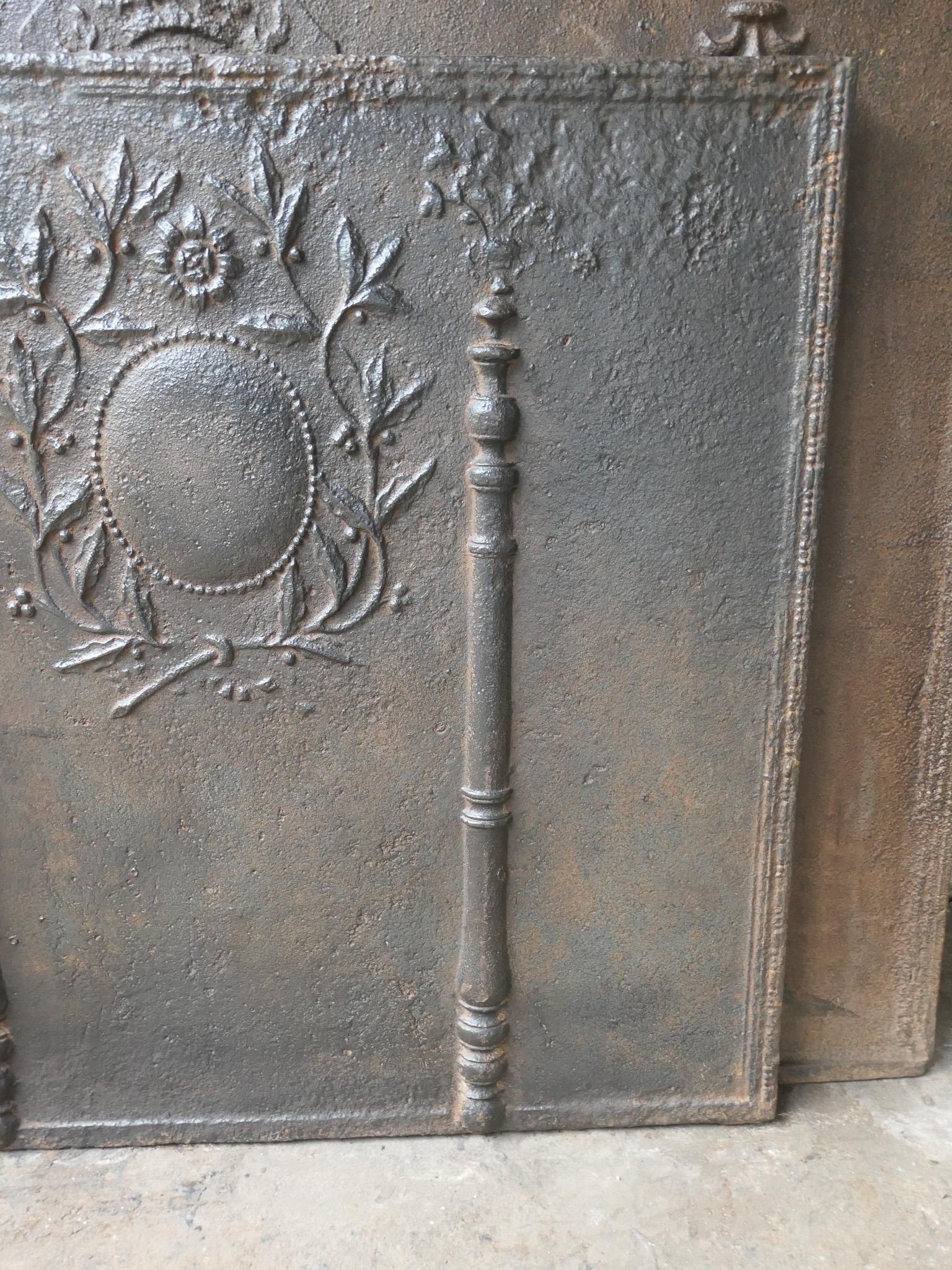 Beautiful Antique French Neoclassical Fireback / Backsplash, 18th - 19th Century For Sale 3