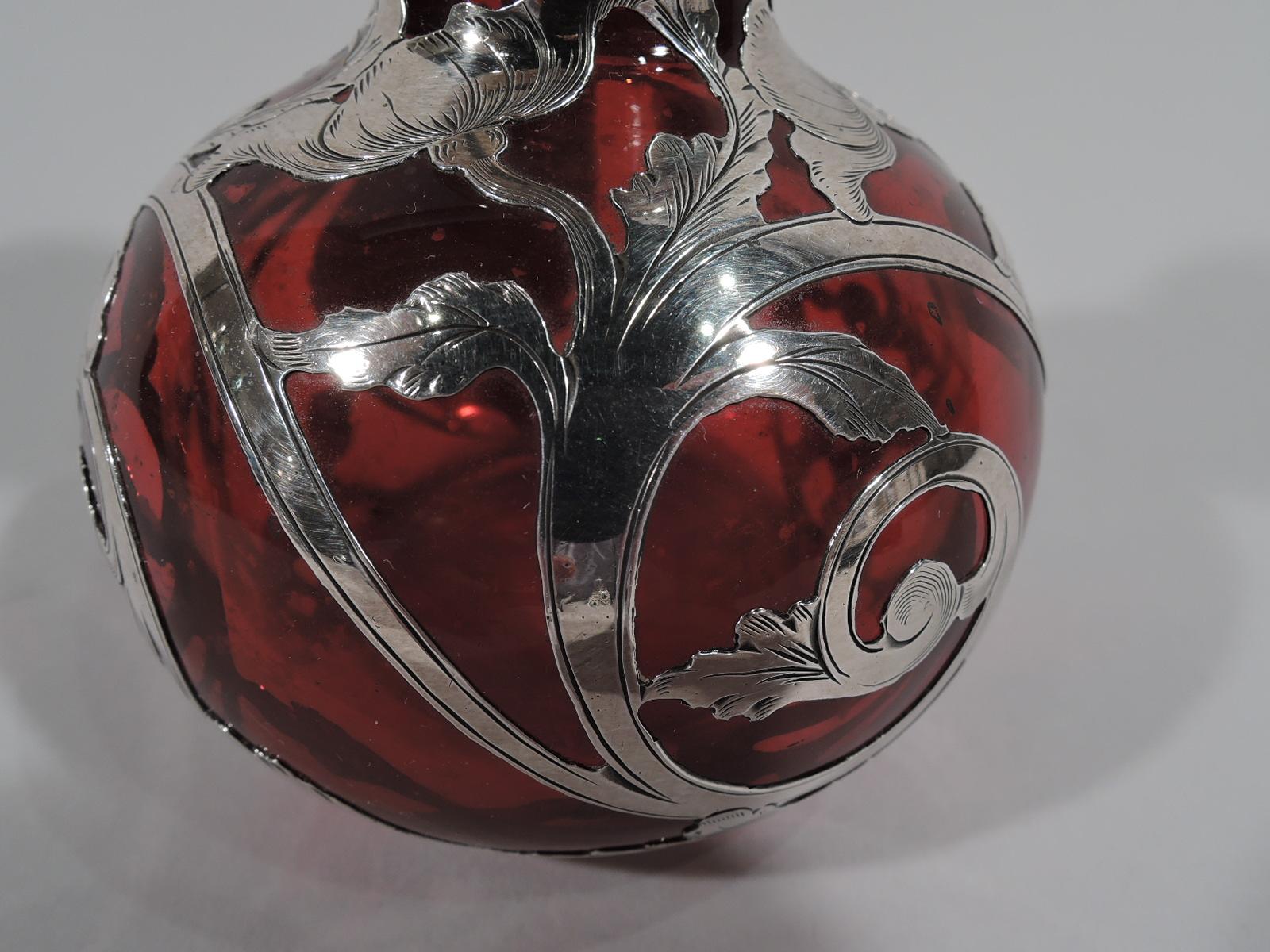 Magnifique flacon de parfum ancien classique rouge Gorham recouvert d'argent Excellent état - En vente à New York, NY