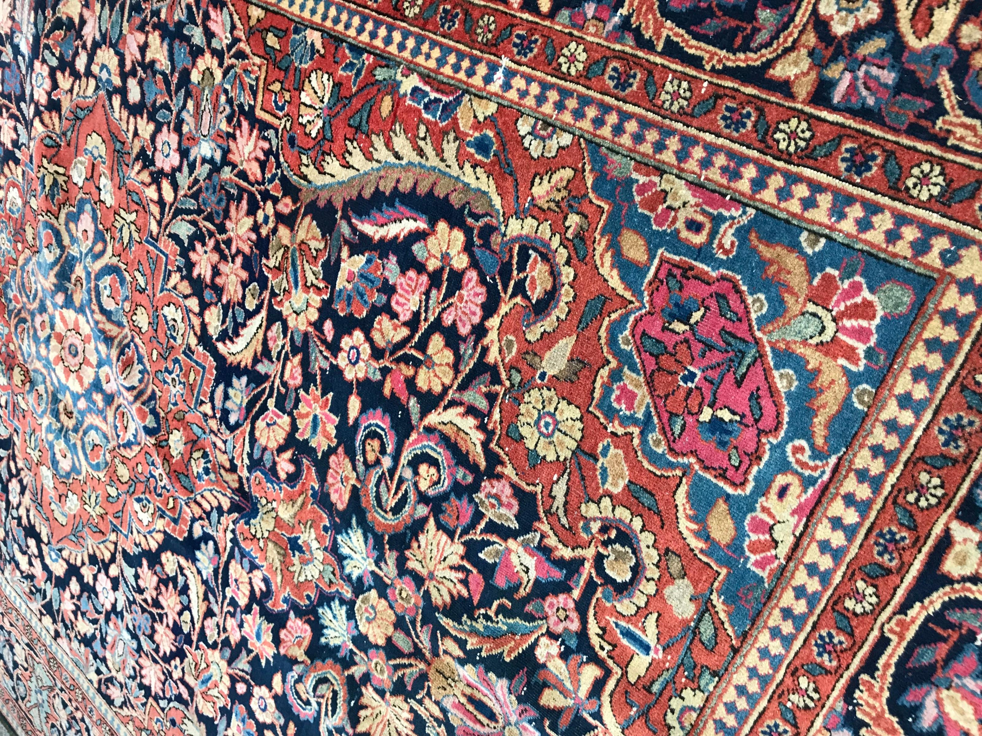 Beautiful Antique Kashan Rug For Sale 1