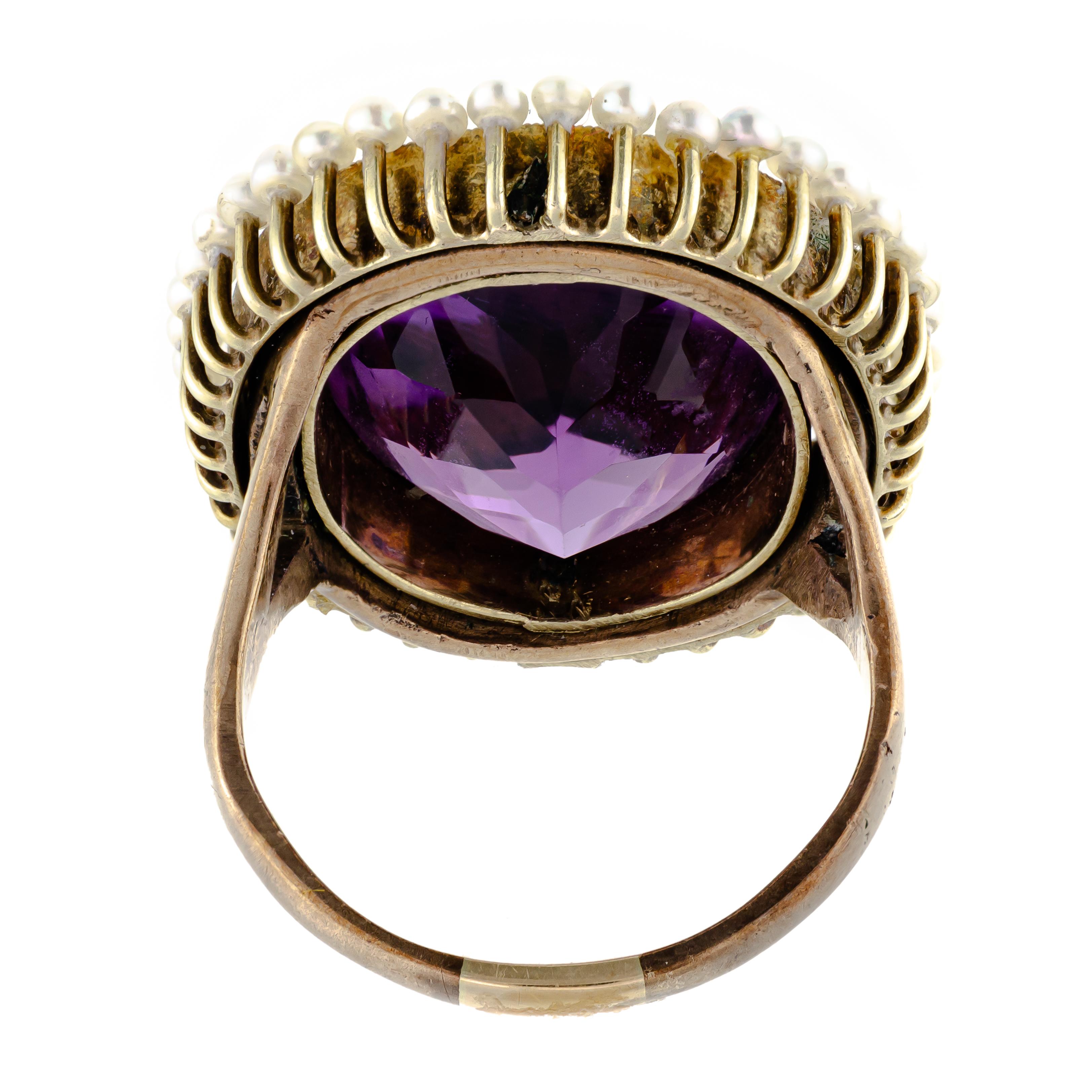 Oval Cut Beautiful Antique Large and Impressive Amethyst Pearl and Yellow Gold Ring For Sale