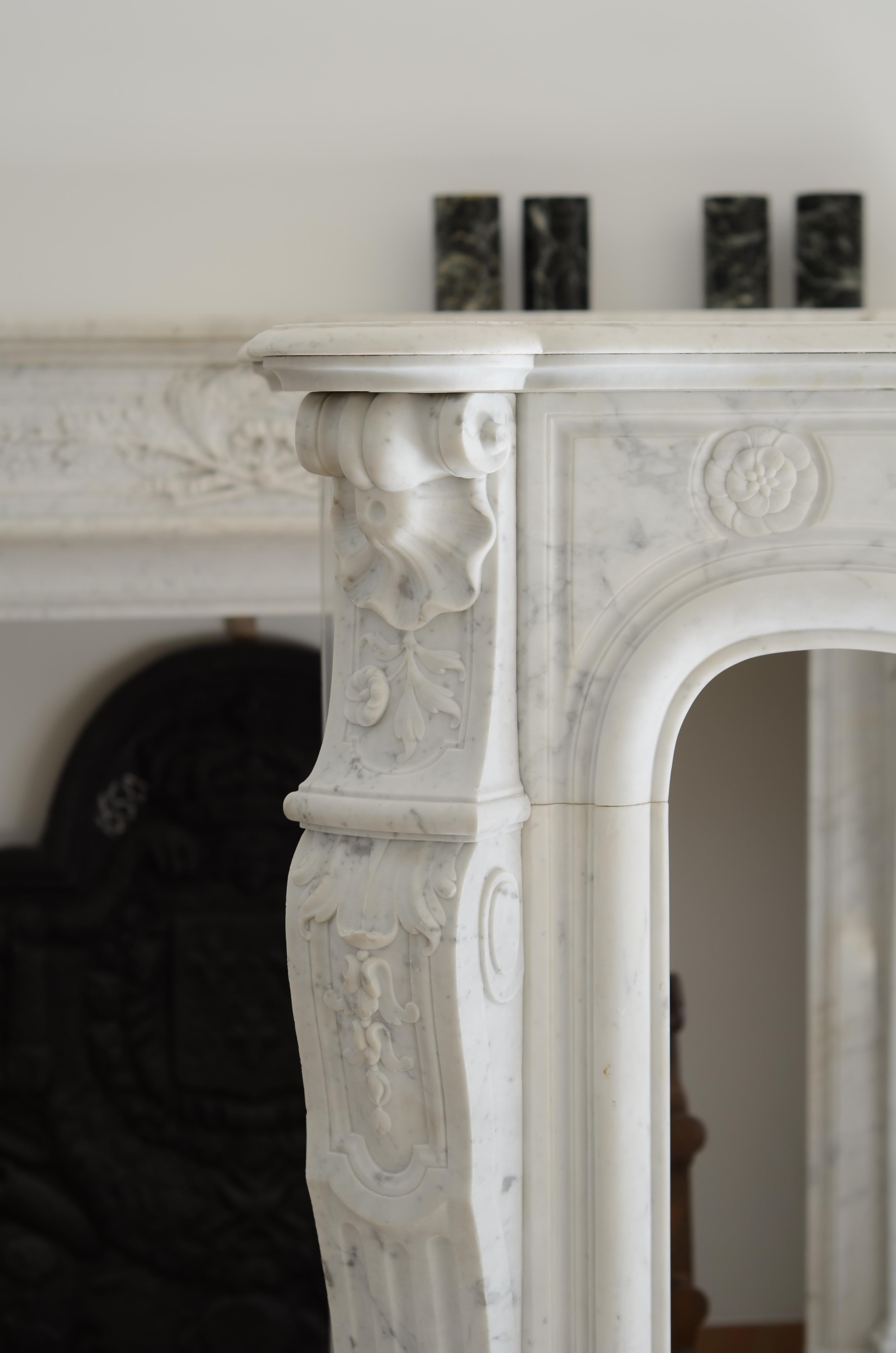 Beautiful Antique Louis XV Fireplace Mantel in Carrara White Marble 5