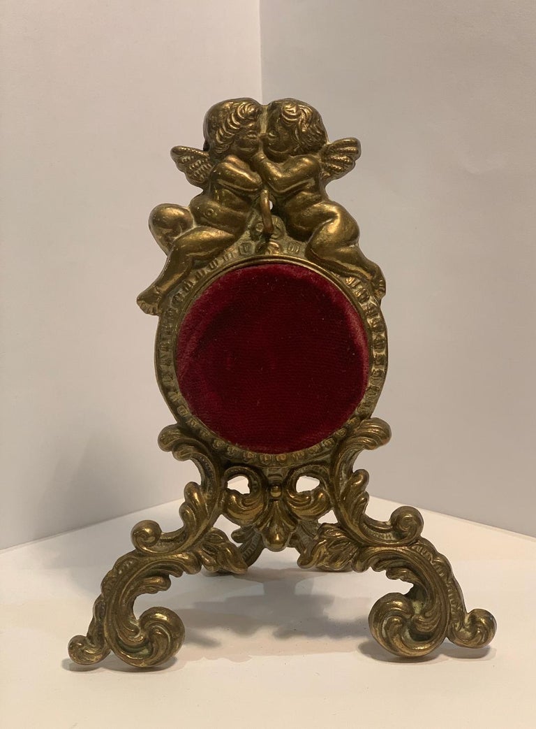 Beautiful Antique Loving Cherubs Gold Metal Pocket Watch  display picture 1