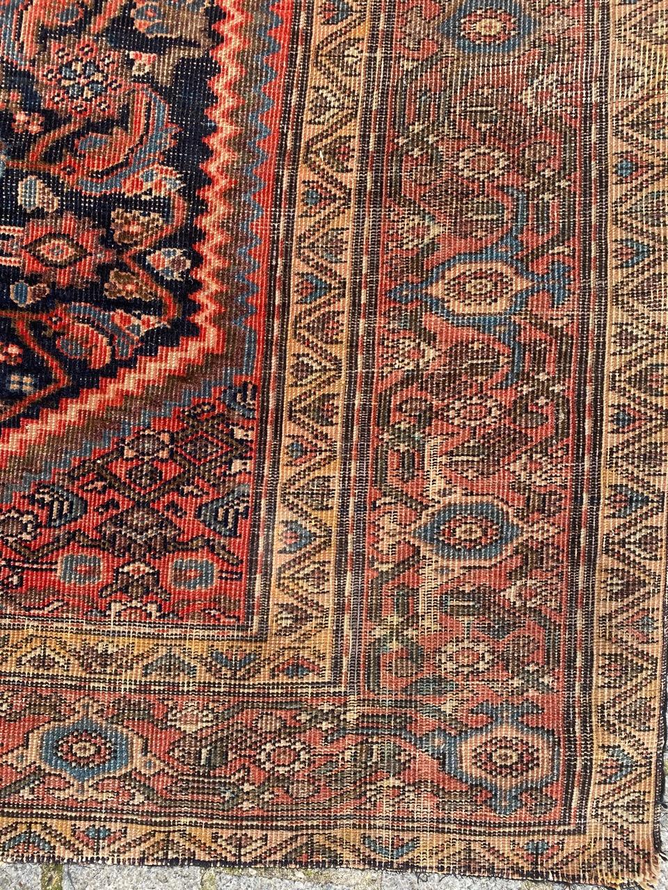 Bobyrug’s Beautiful Antique Mahal Ferahan Rug In Distressed Condition For Sale In Saint Ouen, FR