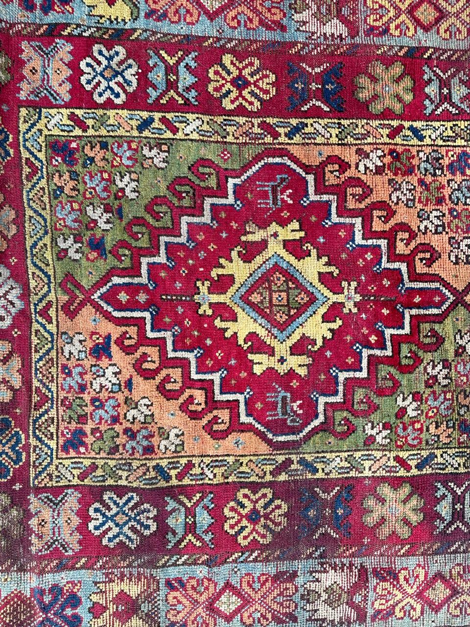 Nice late 19th century tribal Rabat rug with beautiful geometrical design and nice natural colours. Some wears , and some loses in the edges, due to the age and use. Entirely hand knotted with wool on wool foundation 

✨✨✨
