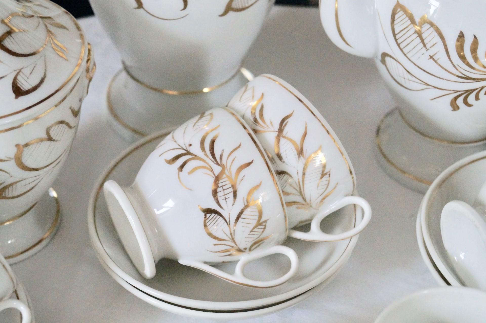 Empire Beautiful Antique Old Paris Porcelain Coffee service - France 1850-1880 For Sale