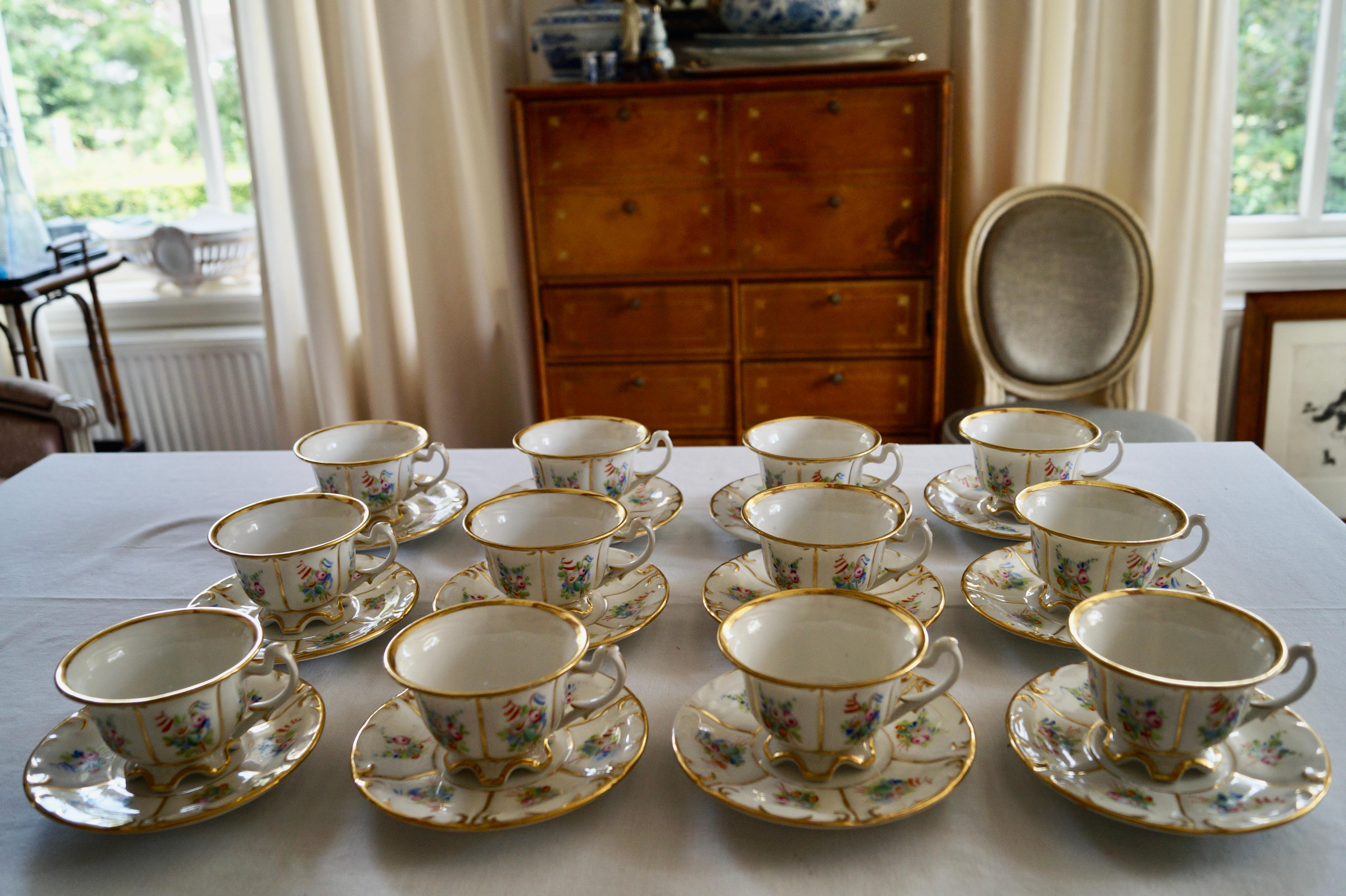 Schöne Antike Old Paris Porzellan Kaffee Tee Service 1860-1880 (Handbemalt) im Angebot