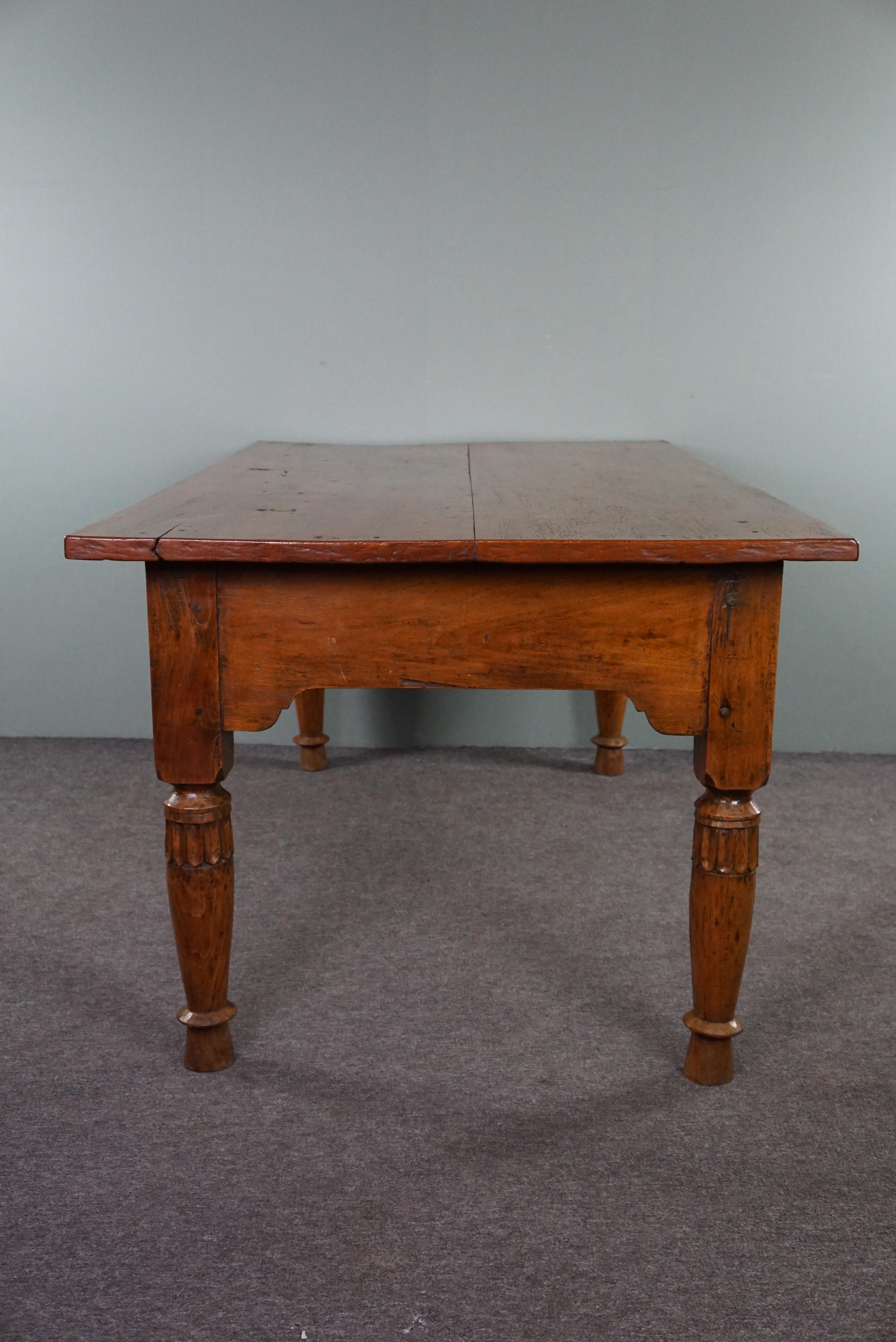 19th Century Beautiful antique ornate blonde dining table with special details For Sale