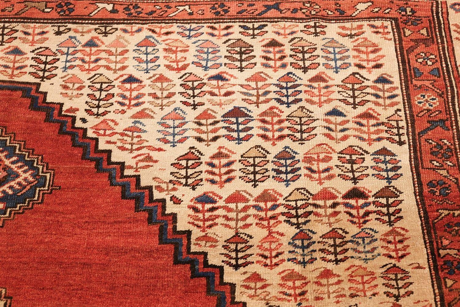 Wool Beautiful Room Size Antique Persian Bakshaish Carpet. Size: 9' 5
