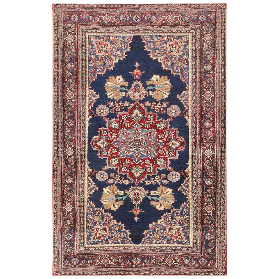Beautiful Antique Persian Khorassan Rug. Size: 4 ft 5 in x 6 ft 8 in