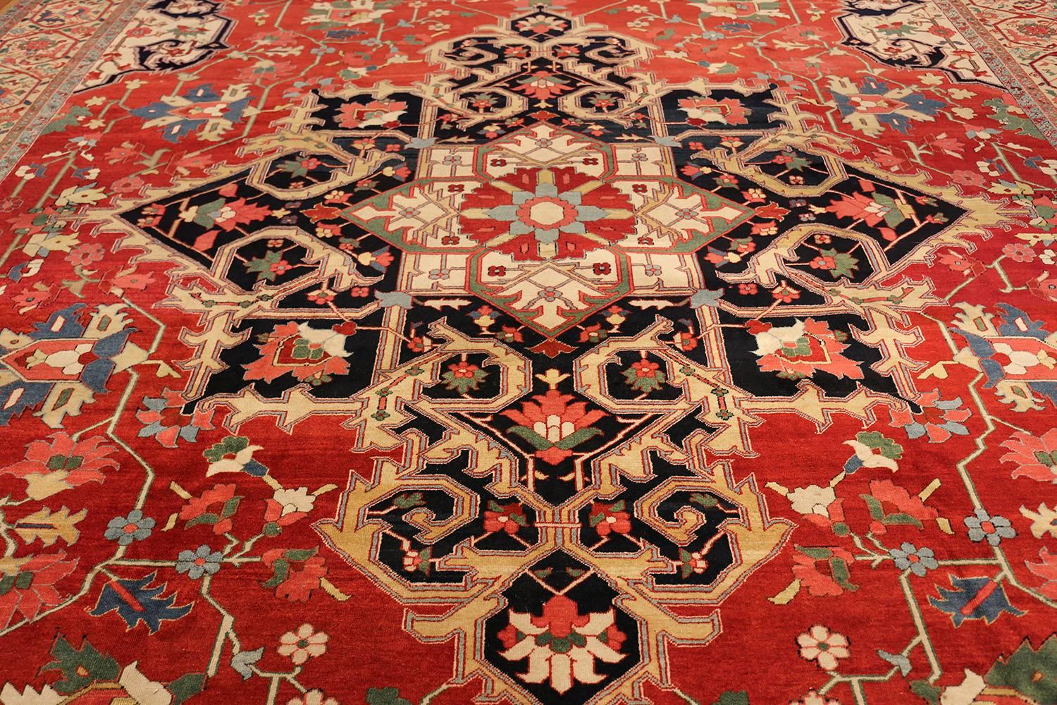 Nazmiyal Collection Antique Persian Serapi Rug. Size: 12 ft. 3 in x 17 ft. 9 in 1