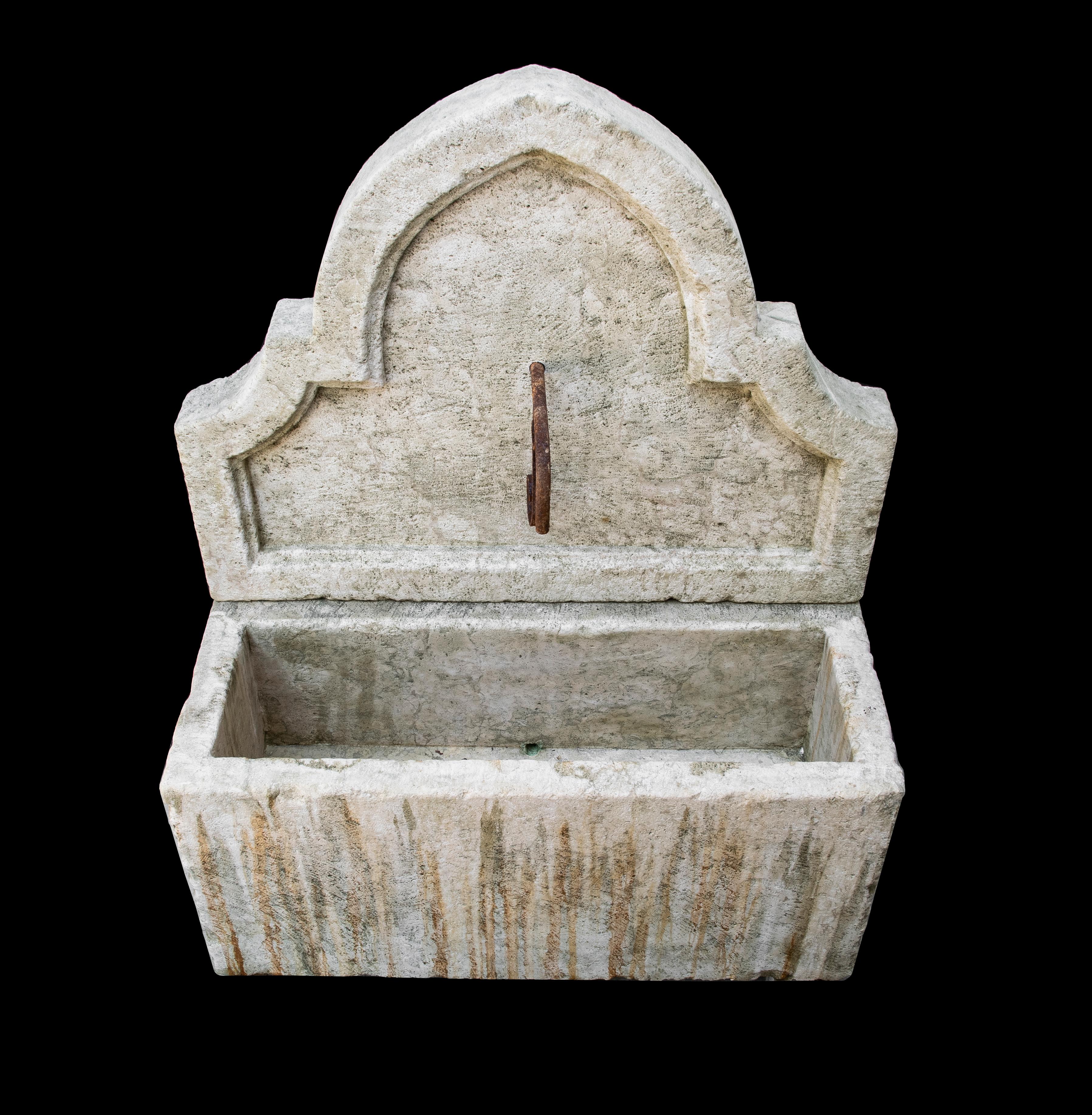Rustic Beautiful antique reclaimed old limestone wall fountain - Tuscan - Mediterranean For Sale