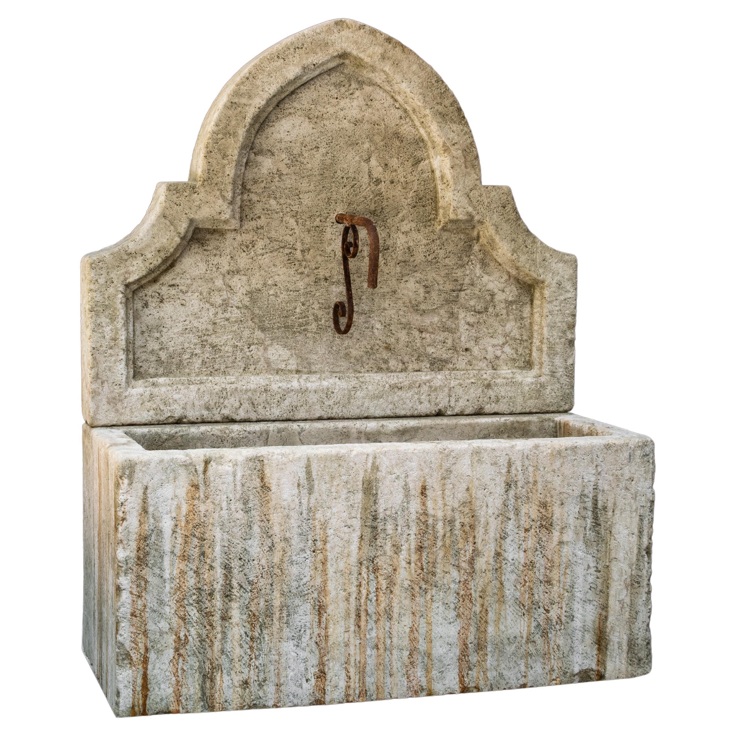 Beautiful antique reclaimed old limestone wall fountain - Tuscan - Mediterranean For Sale