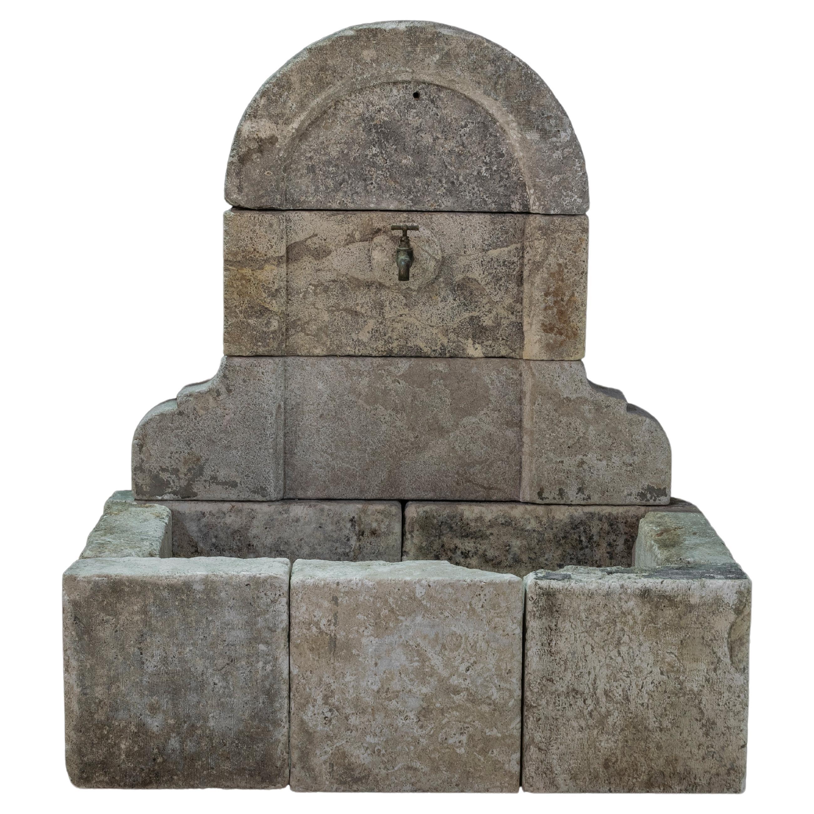 Beautiful antique reclaimed old limestone wall fountain - Tuscan - Mediterranean For Sale