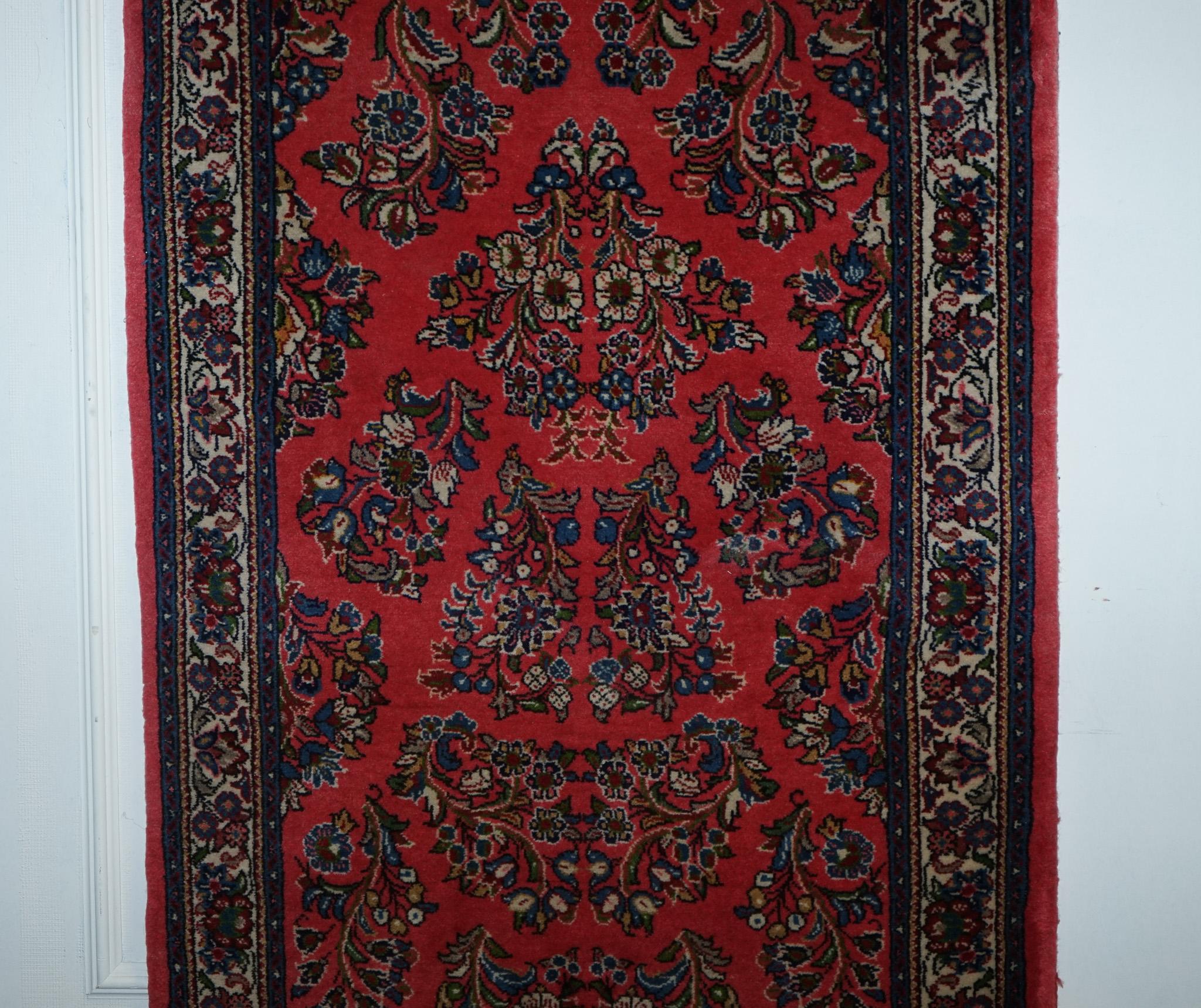 Fait main Belle et imposante mannequin de défilé rouge turc antique en vente