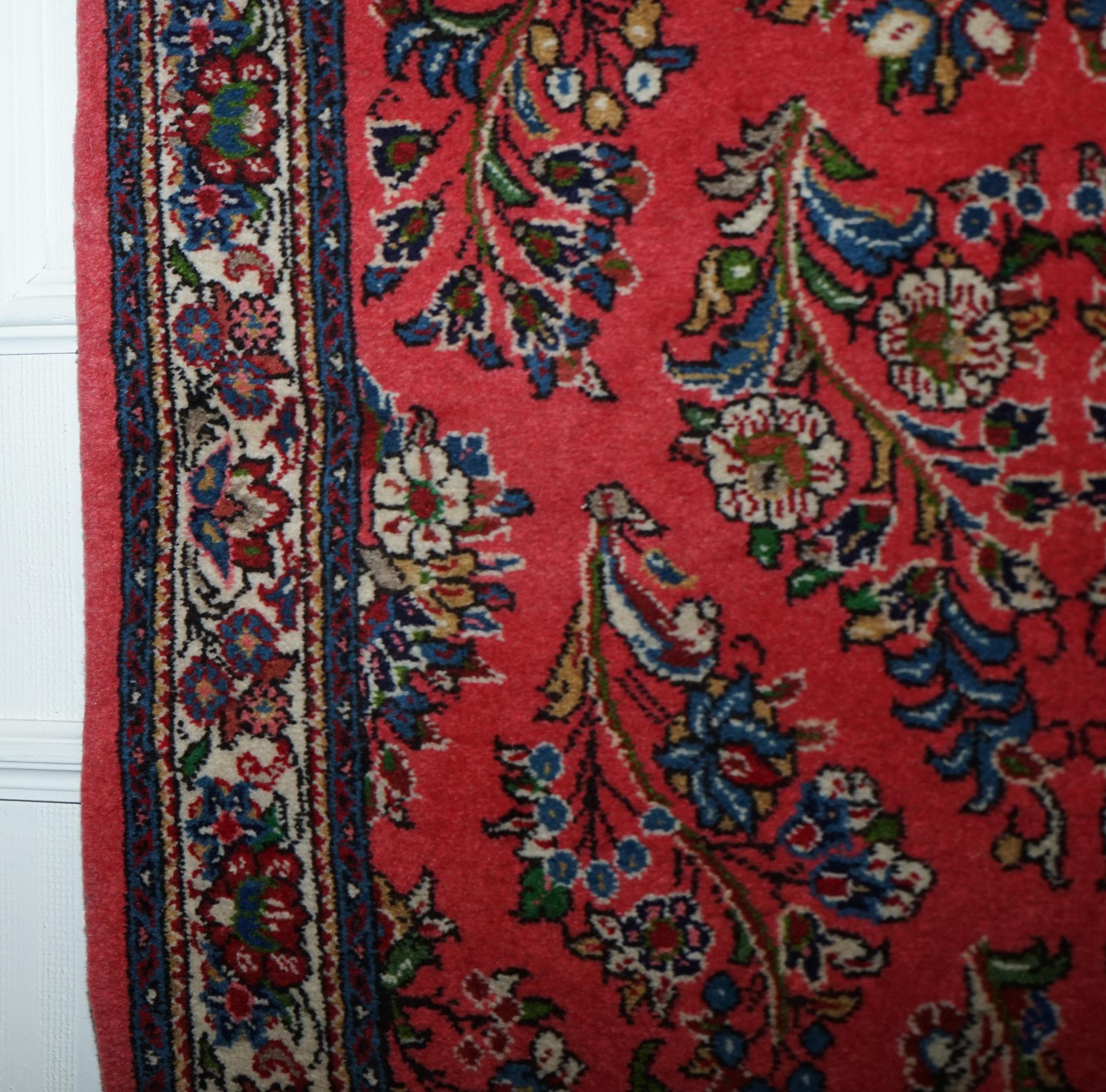 Belle et imposante mannequin de défilé rouge turc antique en vente 1